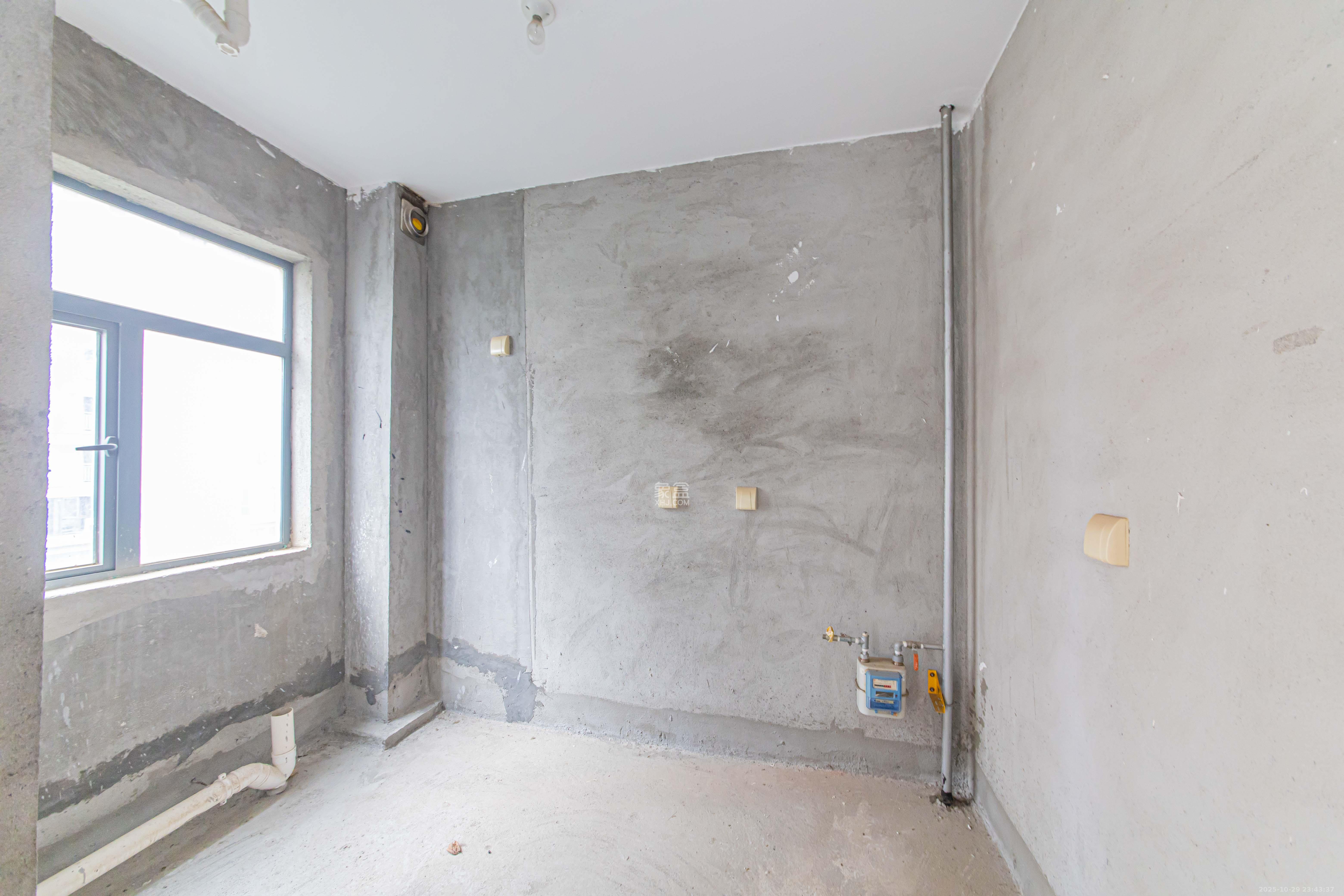 和美星城  4室2厅2卫    110.0万厨房