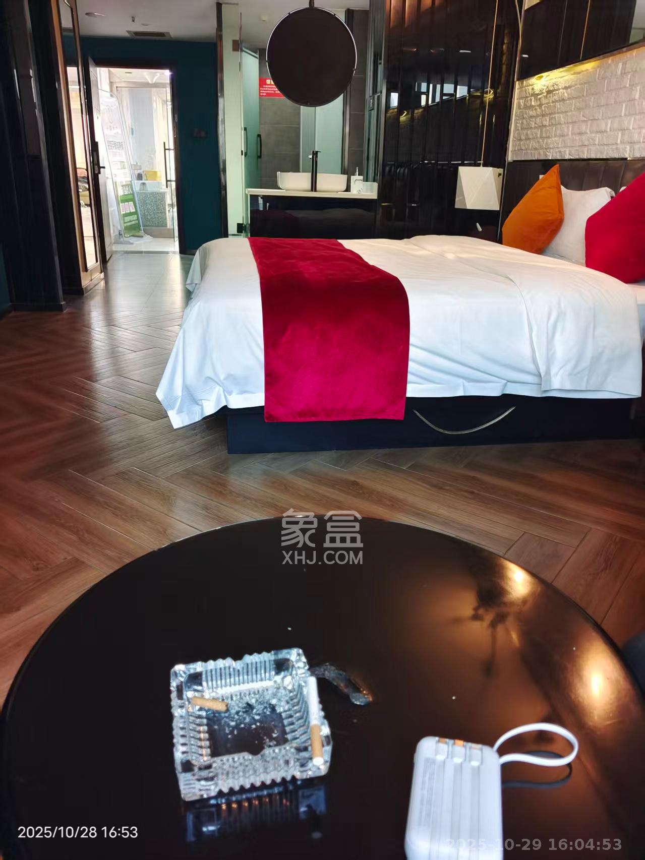 五一新干线 1室1厅1卫 2000.0元/月 五一新干线 1室1厅1卫 2000.0元/月室内图