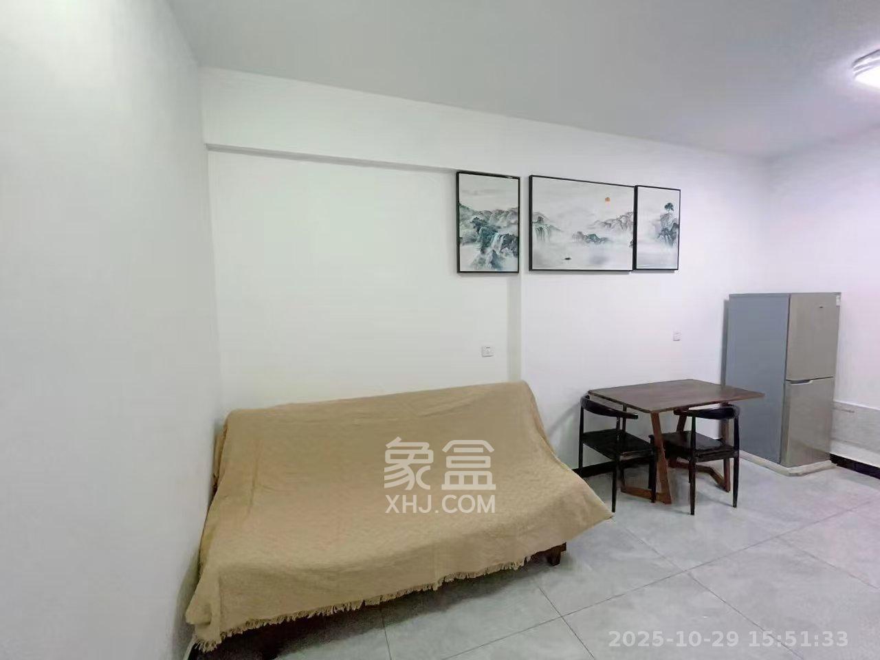 里约荟  1室1厅1卫    2000.0元/月 里约荟  1室1厅1卫    2000.0元/月