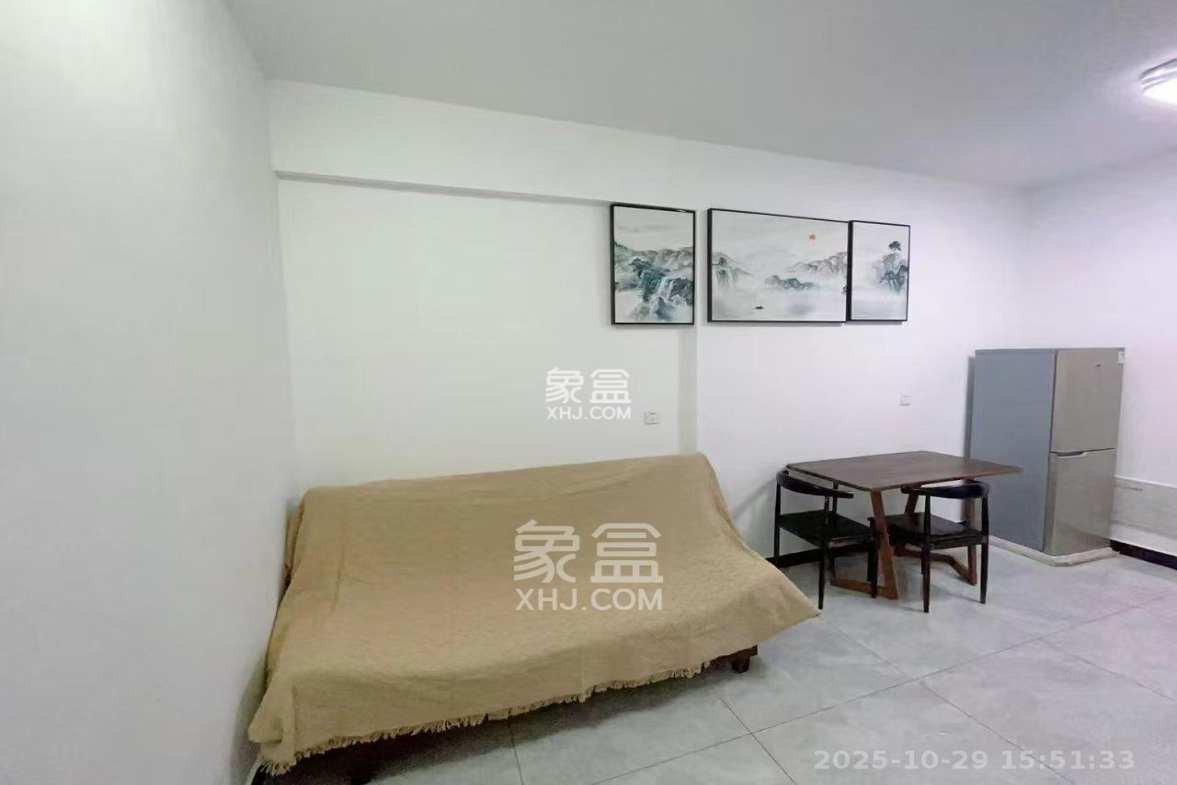 里约荟  1室1厅1卫    2000.0元/月 里约荟  1室1厅1卫    2000.0元/月室内图1