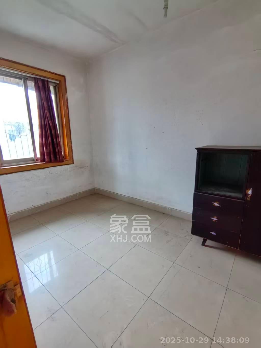 长沙市老干部休养所  4室2厅2卫    2000.0元/月 长沙市老干部休养所  4室2厅2卫    2000.0元/月室内图