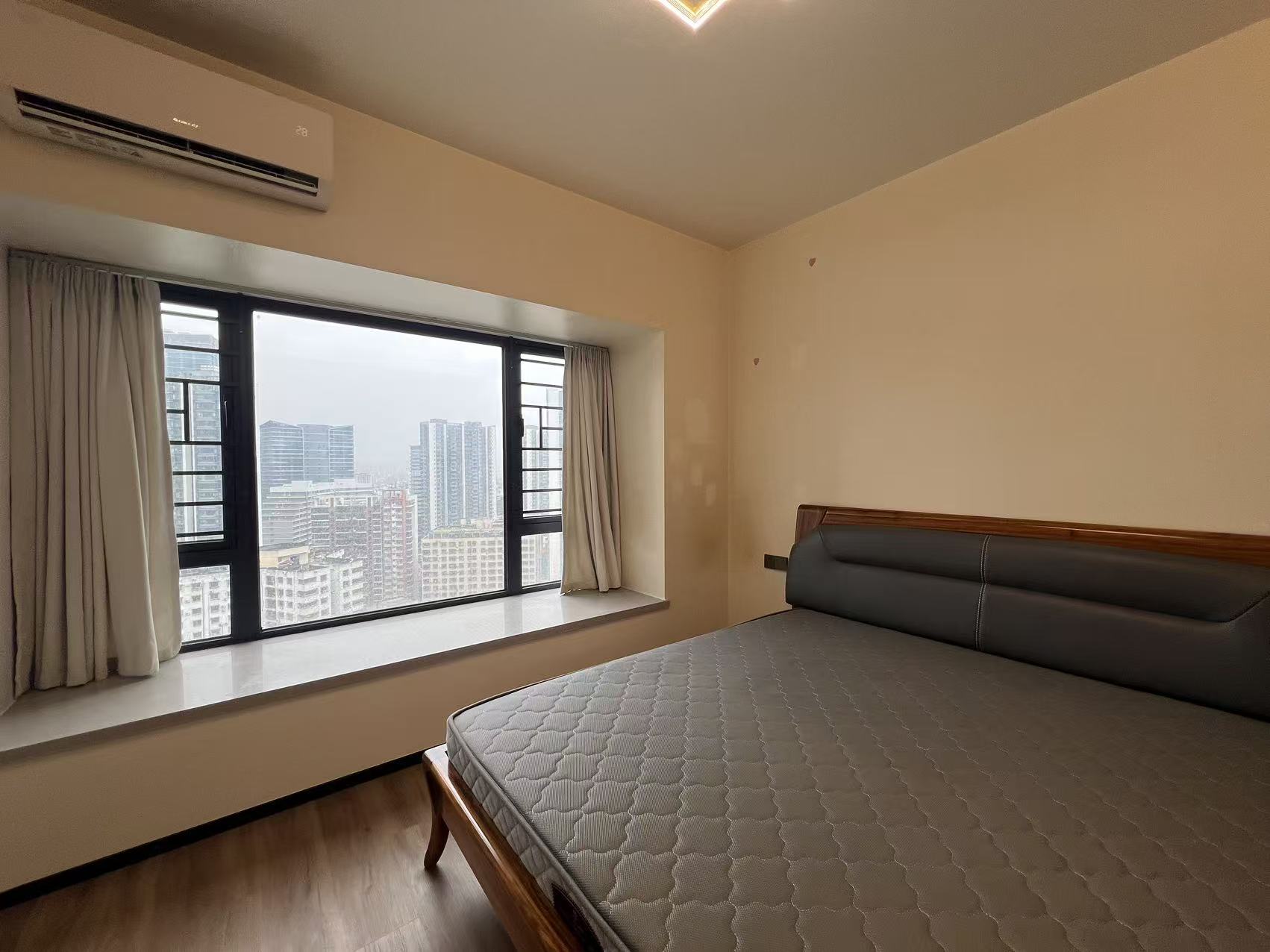 华润海口时光里  4室2厅2卫    5300.0元/月室内图