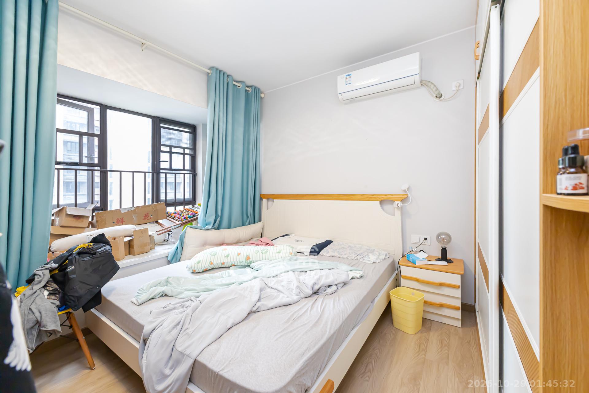 时代倾城二期  2室2厅1卫    65.0万卧室