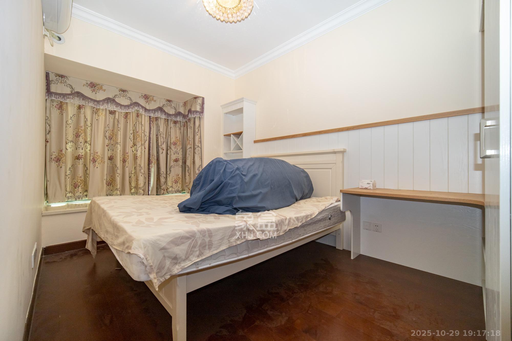 恒大雅苑  1室0厅0卫    100.0万卧室