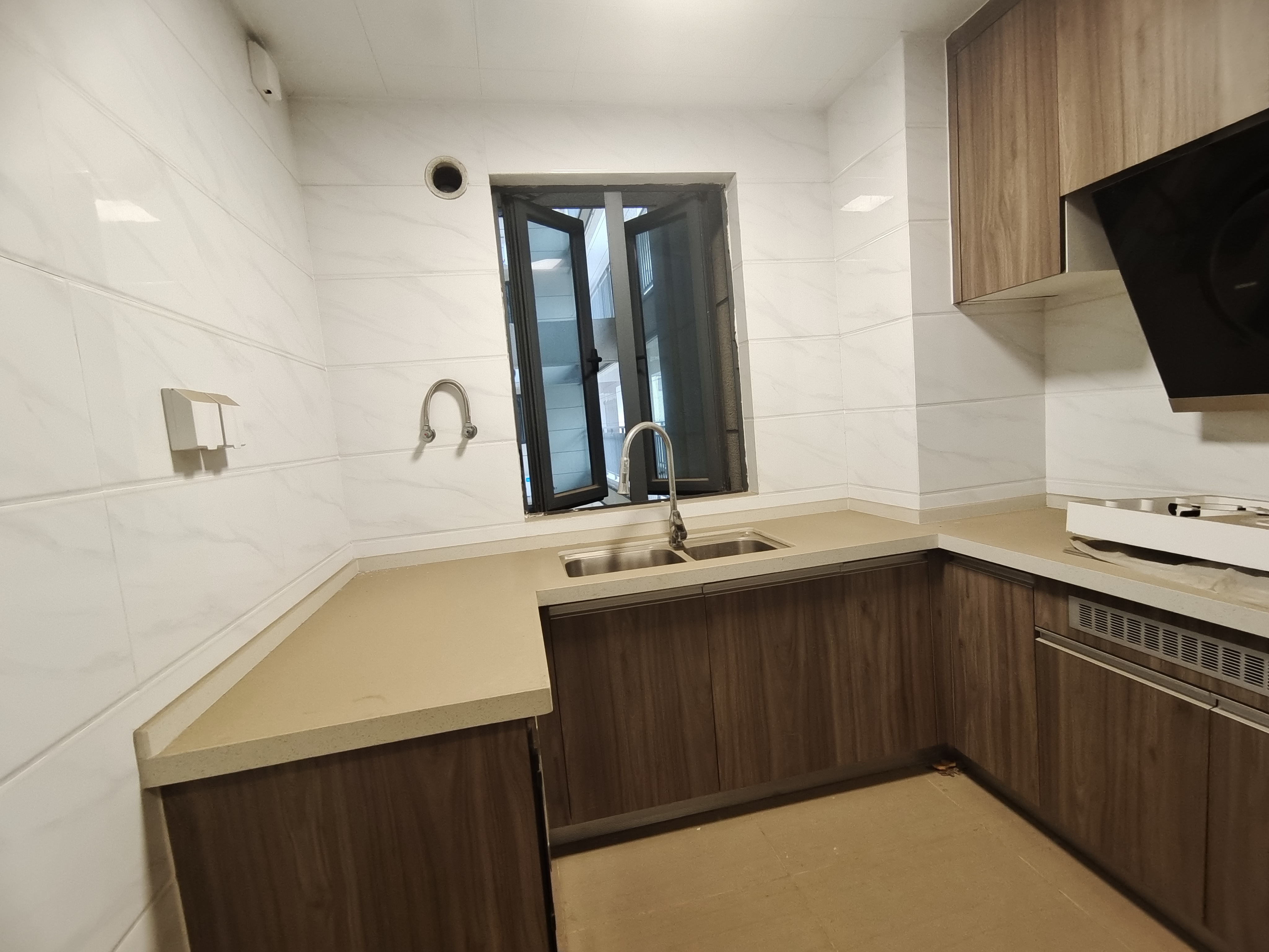 碧桂园梓山府 3室2厅2卫 1700.0元/月 碧桂园梓山府 3室2厅2卫 1700.0元/月室内图