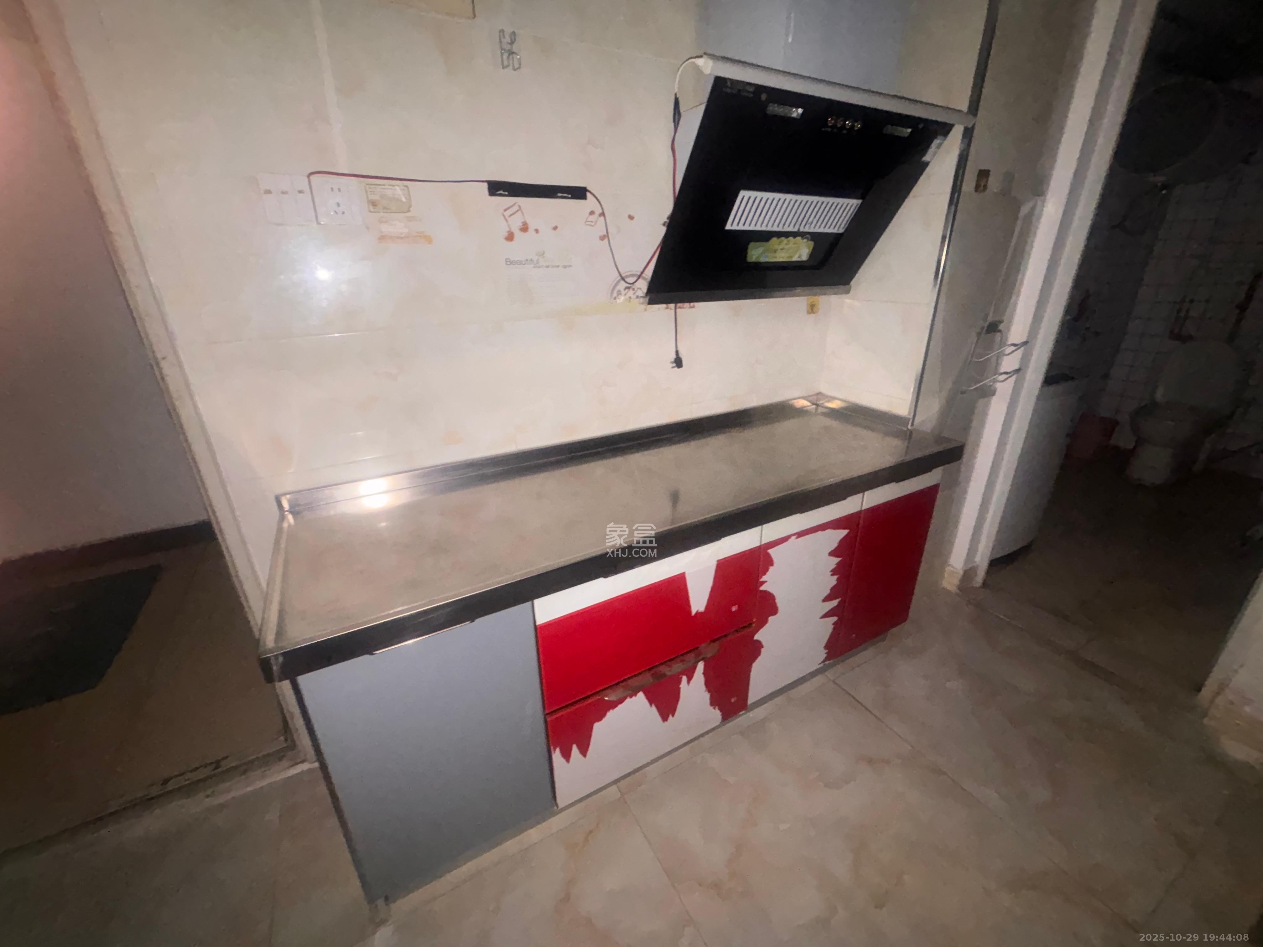 锦华时代  1室0厅0卫    1600.0元/月 锦华时代  1室0厅0卫    1600.0元/月室内图