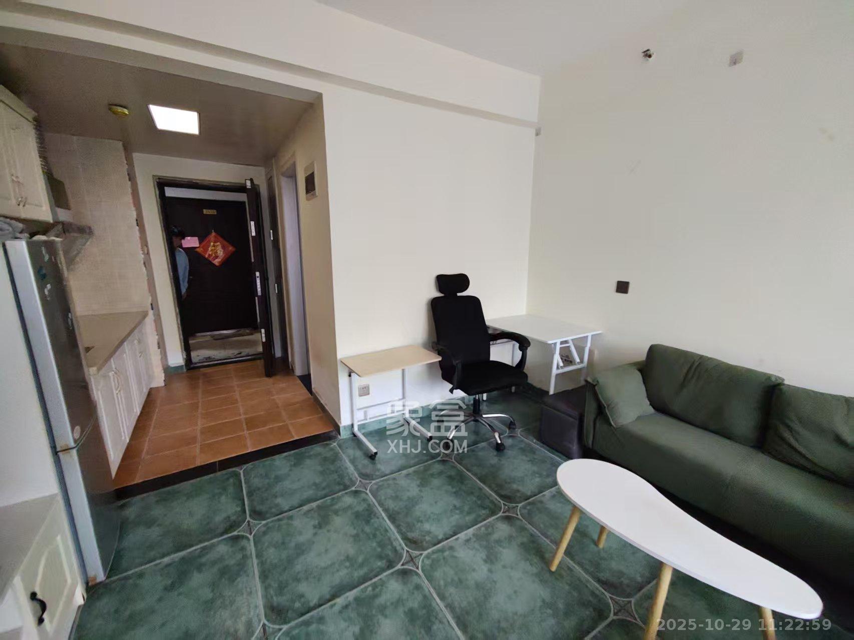 融科东南海  1室0厅1卫    1400.0元/月 融科东南海  1室0厅1卫    1400.0元/月室内图