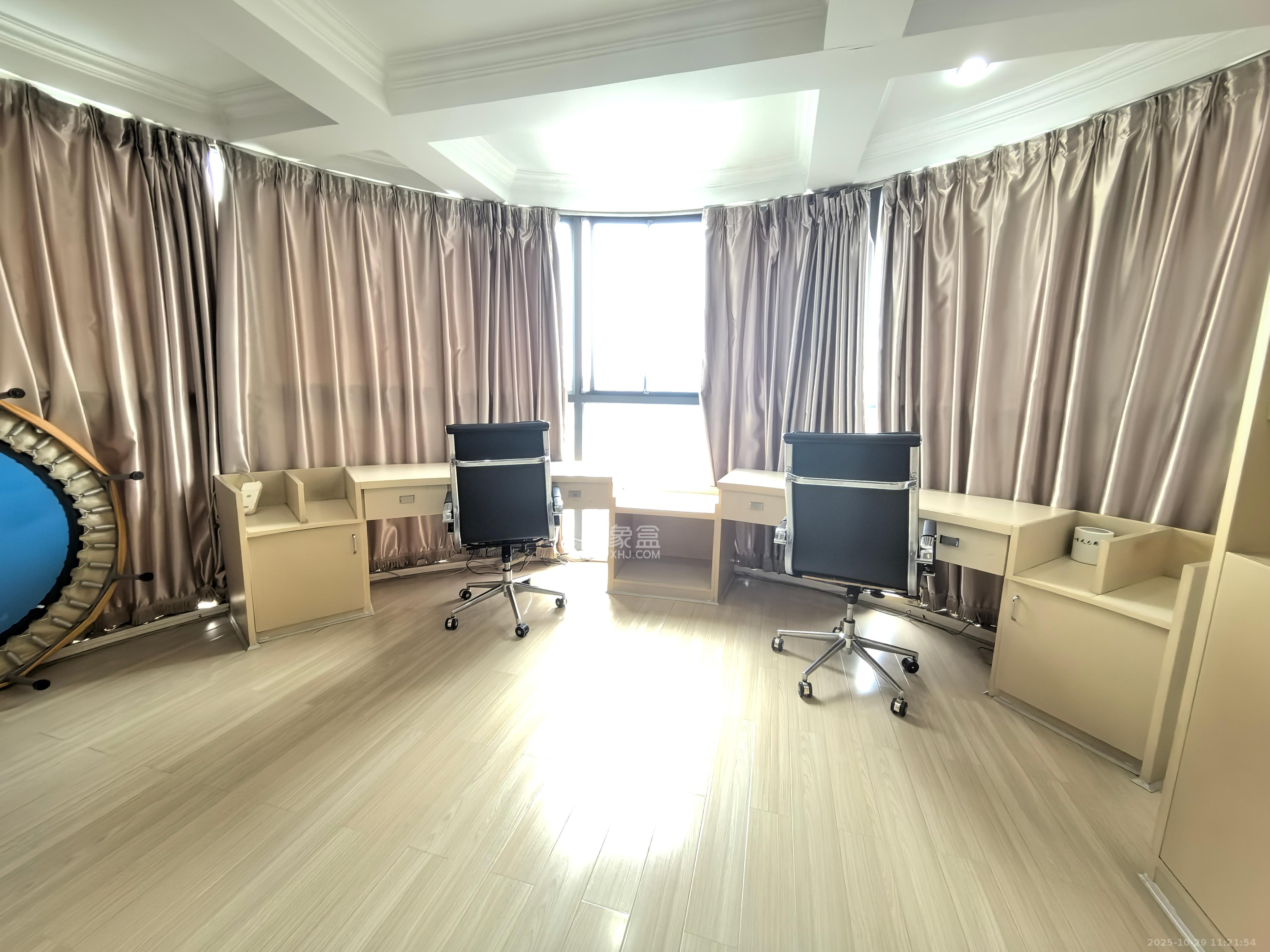 BOBO天下城（CTA财富中心）  3室2厅1卫    3000.0元/月室内图