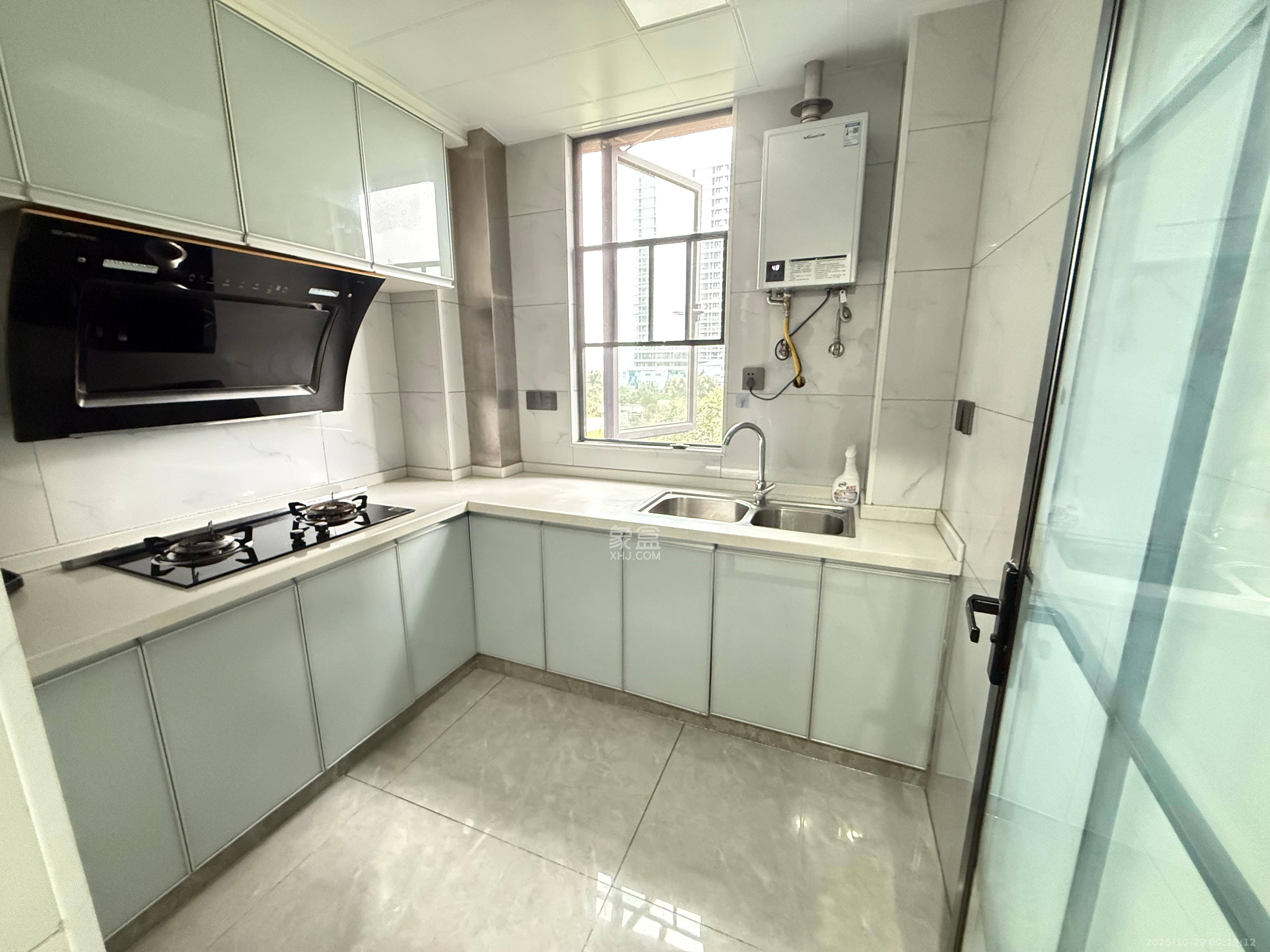 东宜新园  2室1厅1卫    2000.0元/月室内图1