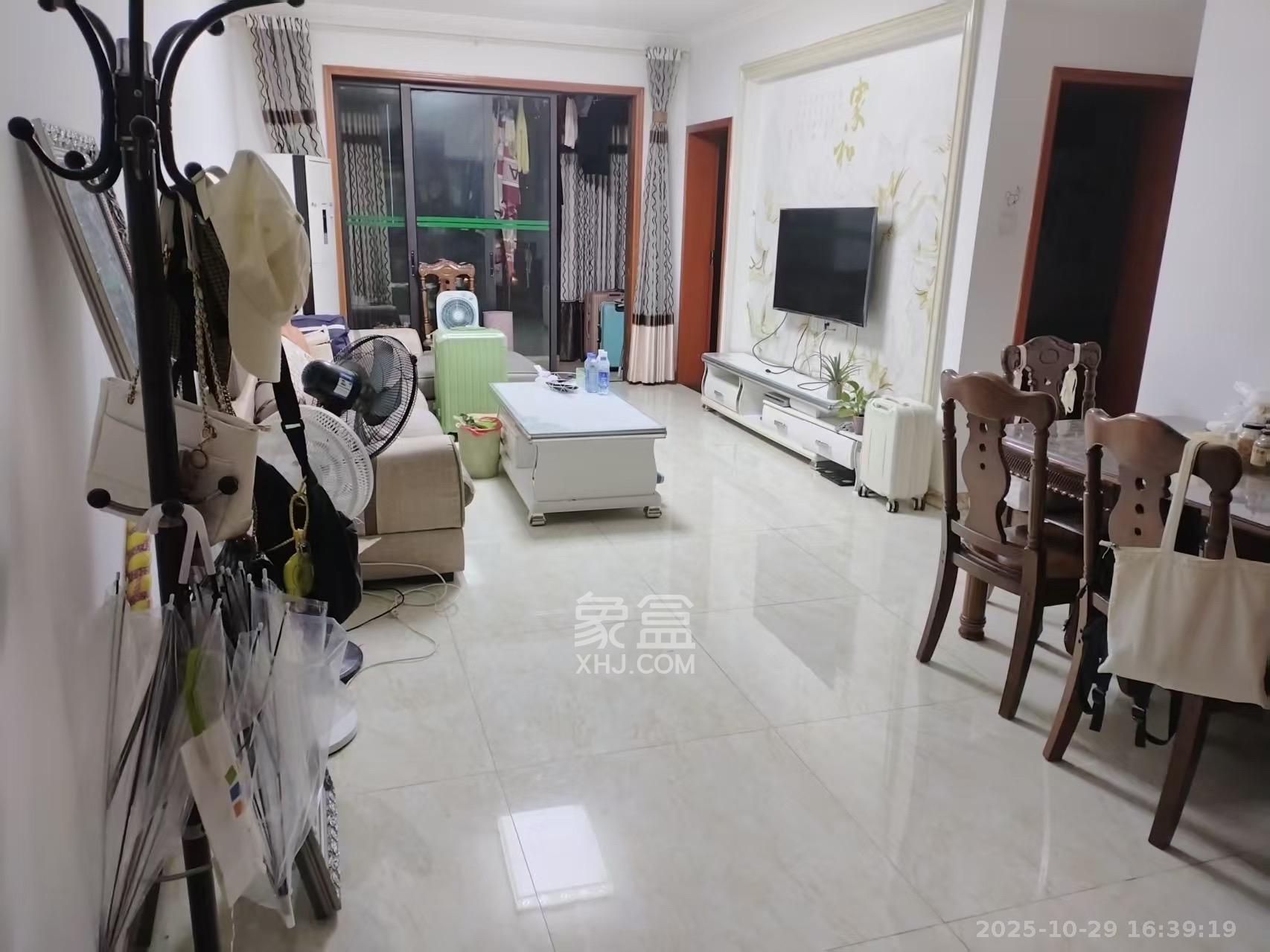 和泓梅溪四季  3室2厅1卫    2300.0元/月