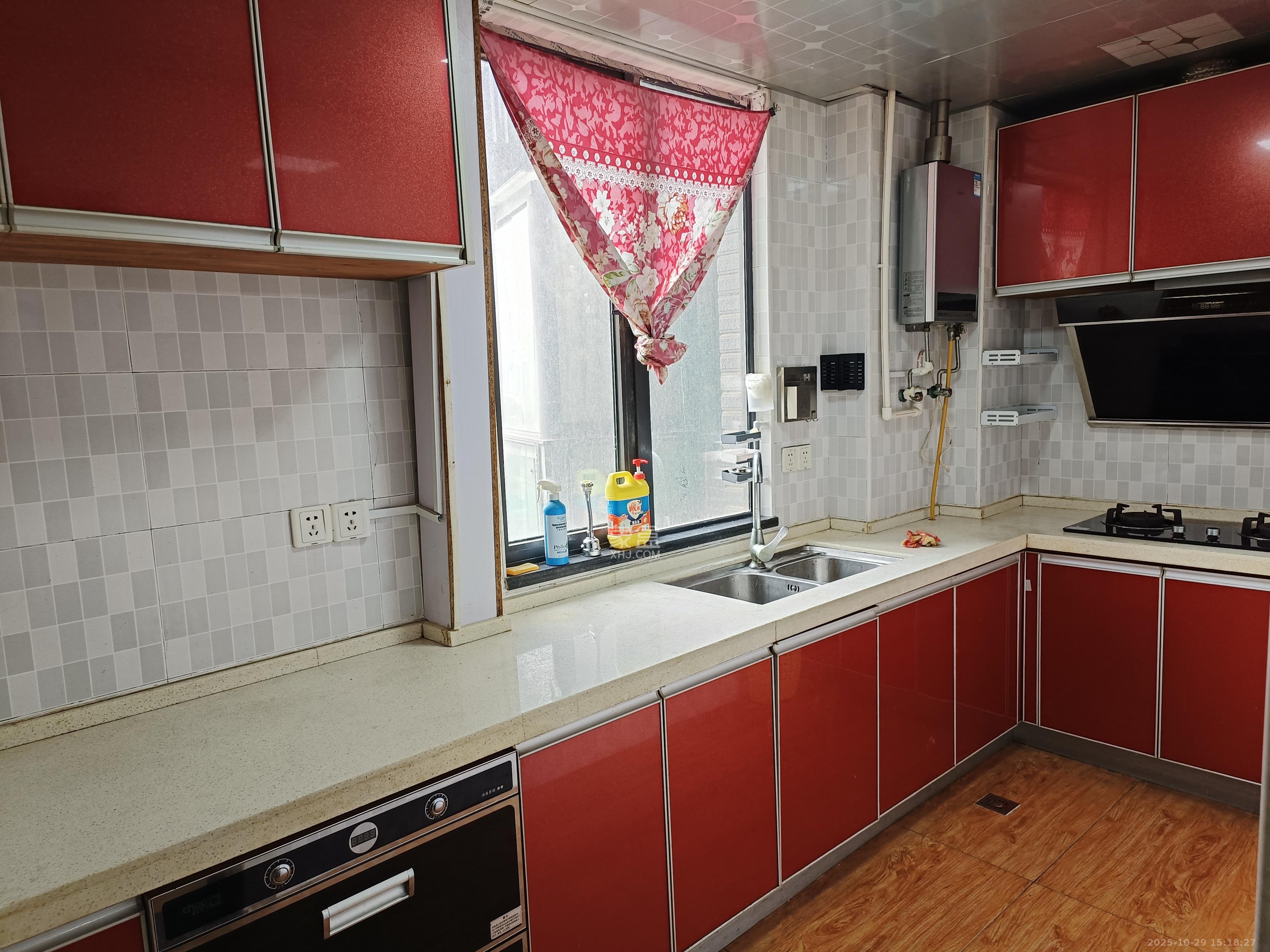 茂华国际湘  2室2厅1卫    2300.0元/月室内图