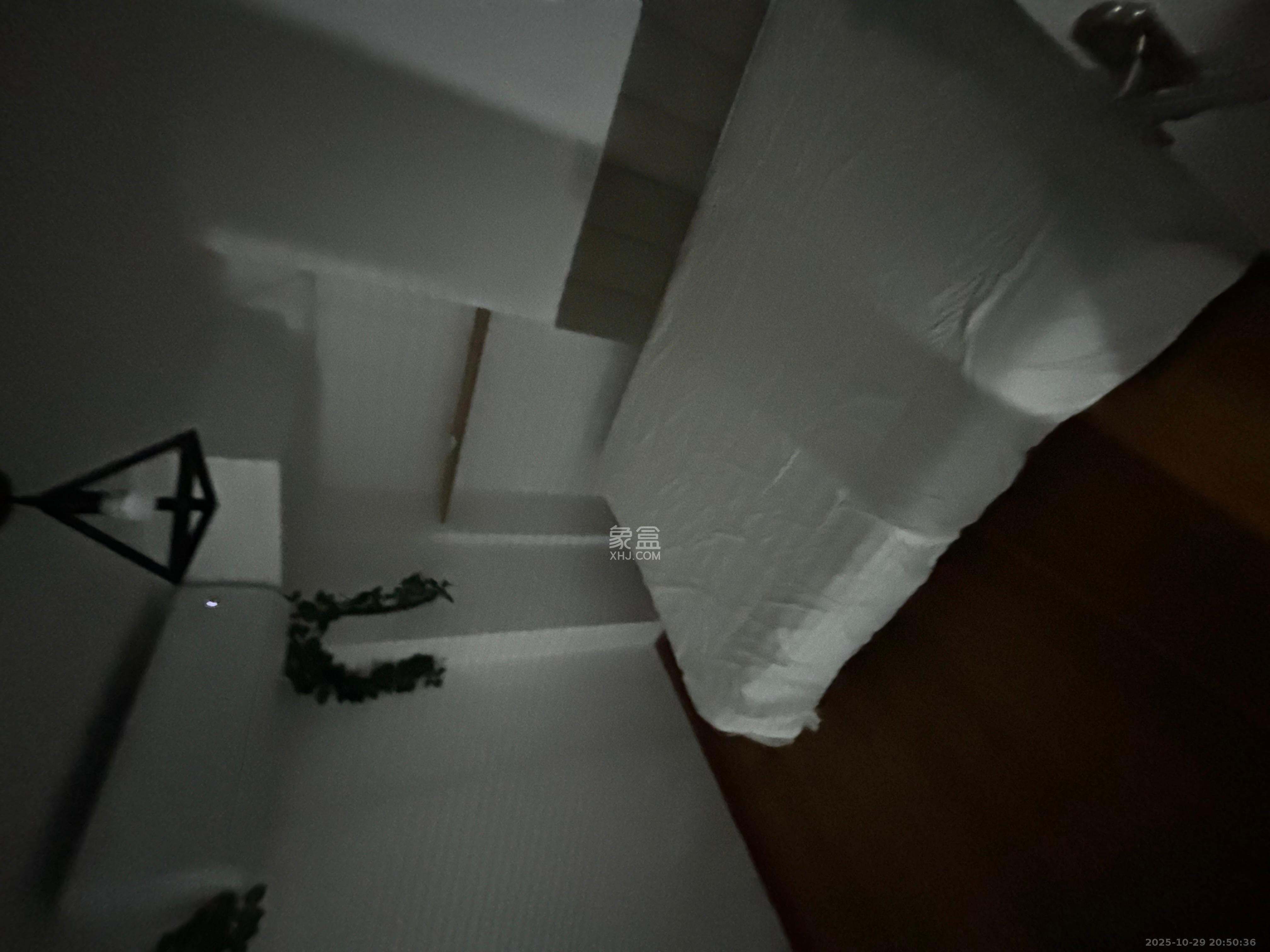 东盈商业广场(华泉城市广场)  1室0厅0卫    2000.0元/月 东盈商业广场(华泉城市广场)  1室0厅0卫    2000.0元/月室内图