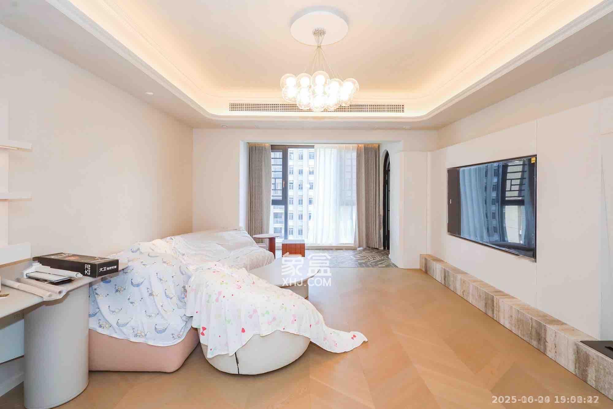 八方小区C区  4室2厅2卫    8500.0元/月 八方小区C区  4室2厅2卫    8500.0元/月室内图1