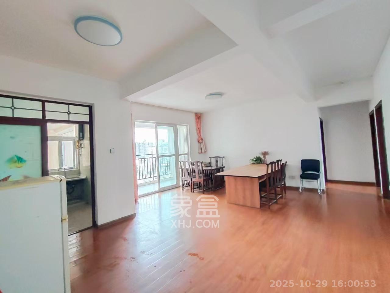 上河国际C区  3室1厅2卫    2500.0元/月室内图