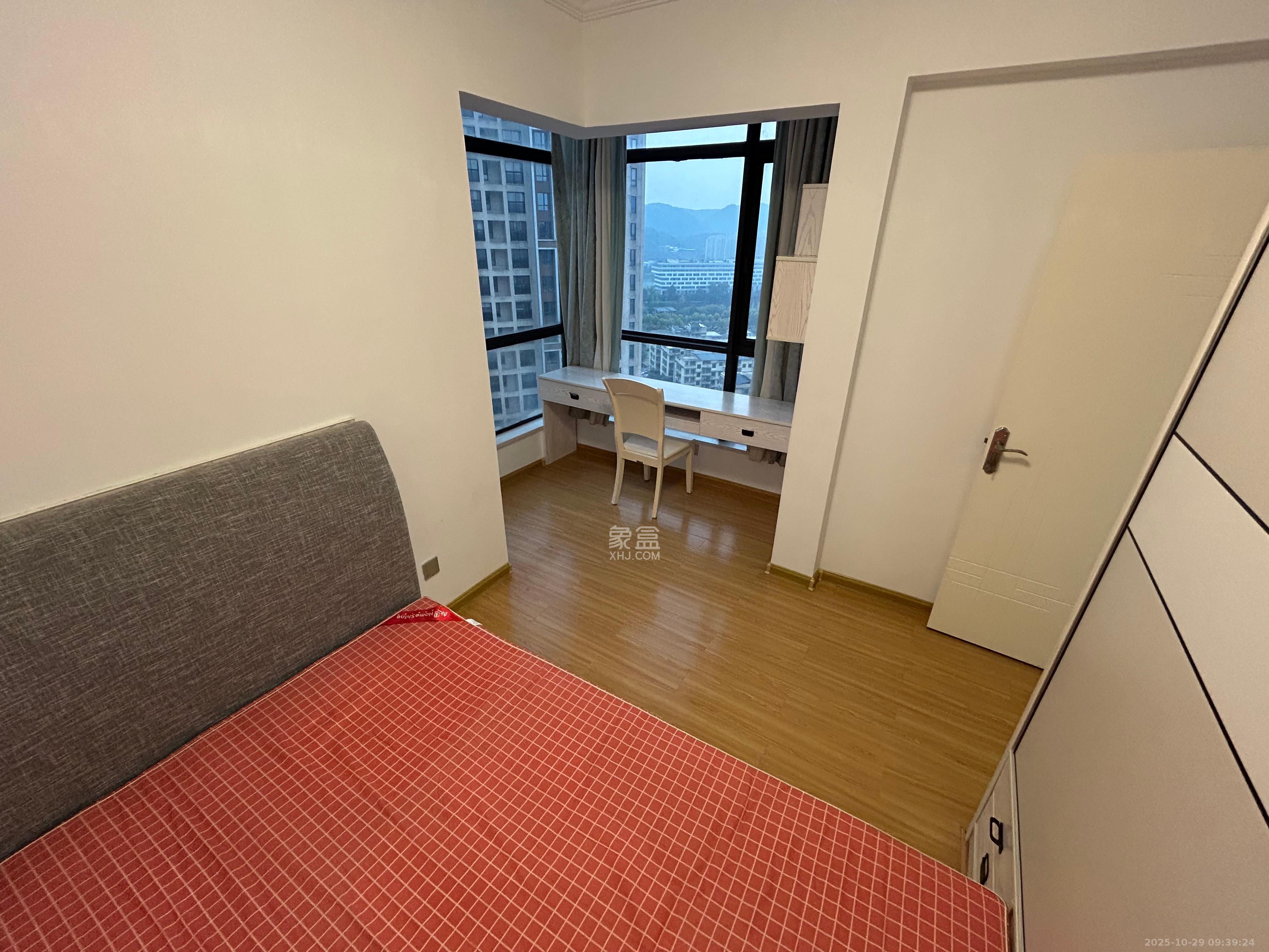 达美D6区  2室1厅1卫    2800.0元/月室内图