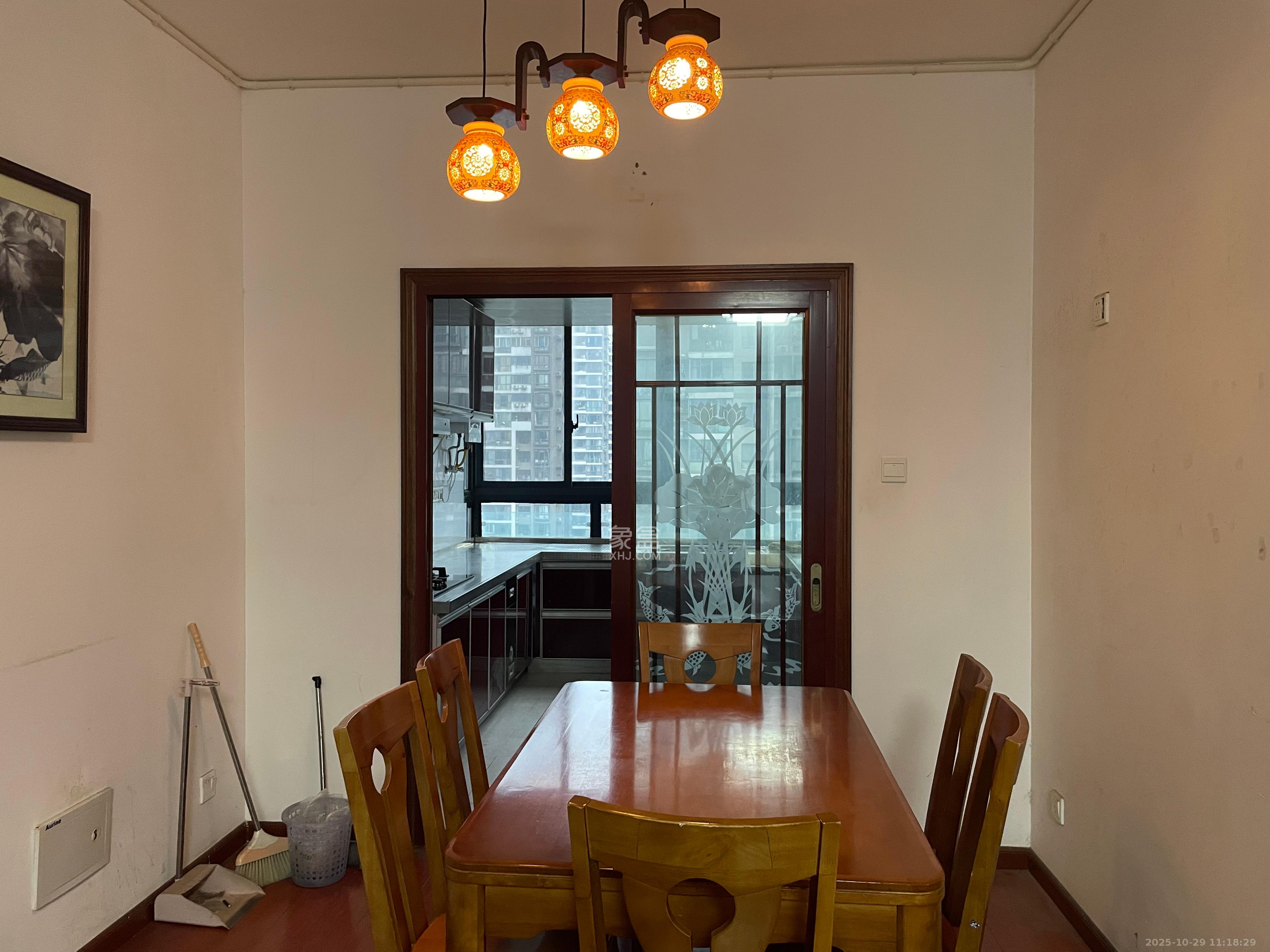 湘江世纪城咏江苑 3室2厅2卫 2800.0元/月 湘江世纪城咏江苑 3室2厅2卫 2800.0元/月室内图