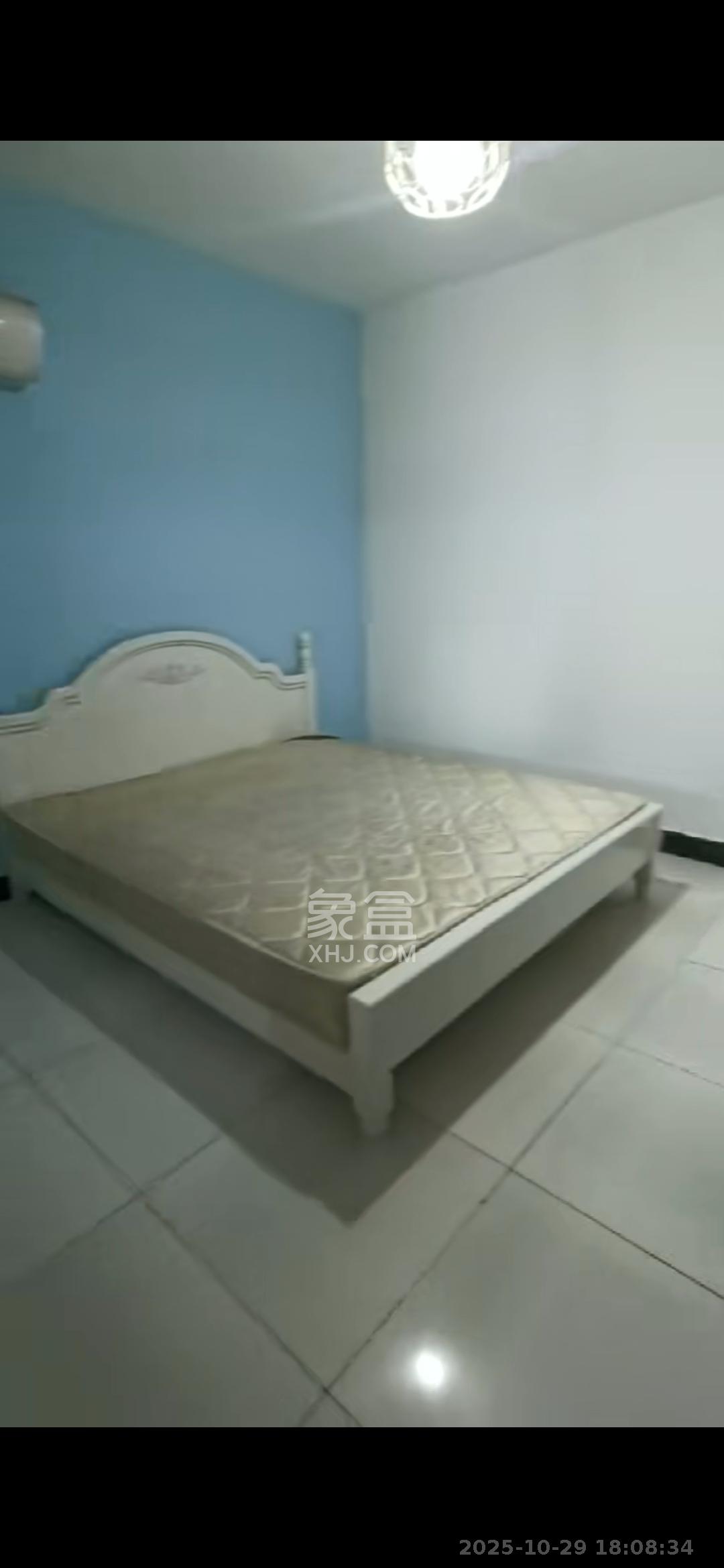 青山家园  3室2厅1卫    1650.0元/月室内图