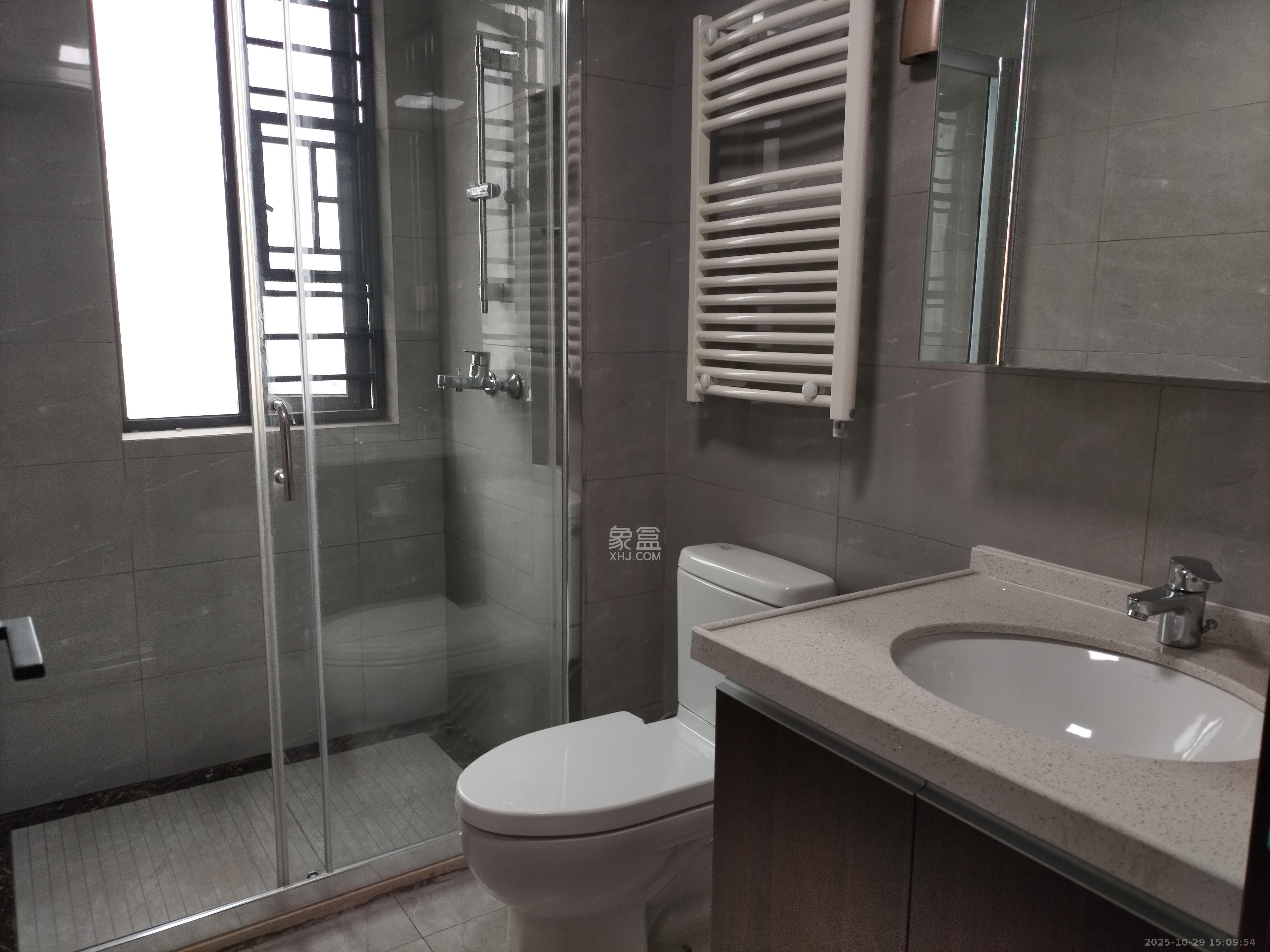 绿地长沙城际空间站(柏仕佳苑)  4室2厅2卫    3600.0元/月 绿地长沙城际空间站(柏仕佳苑)  4室2厅2卫    3600.0元/月室内图