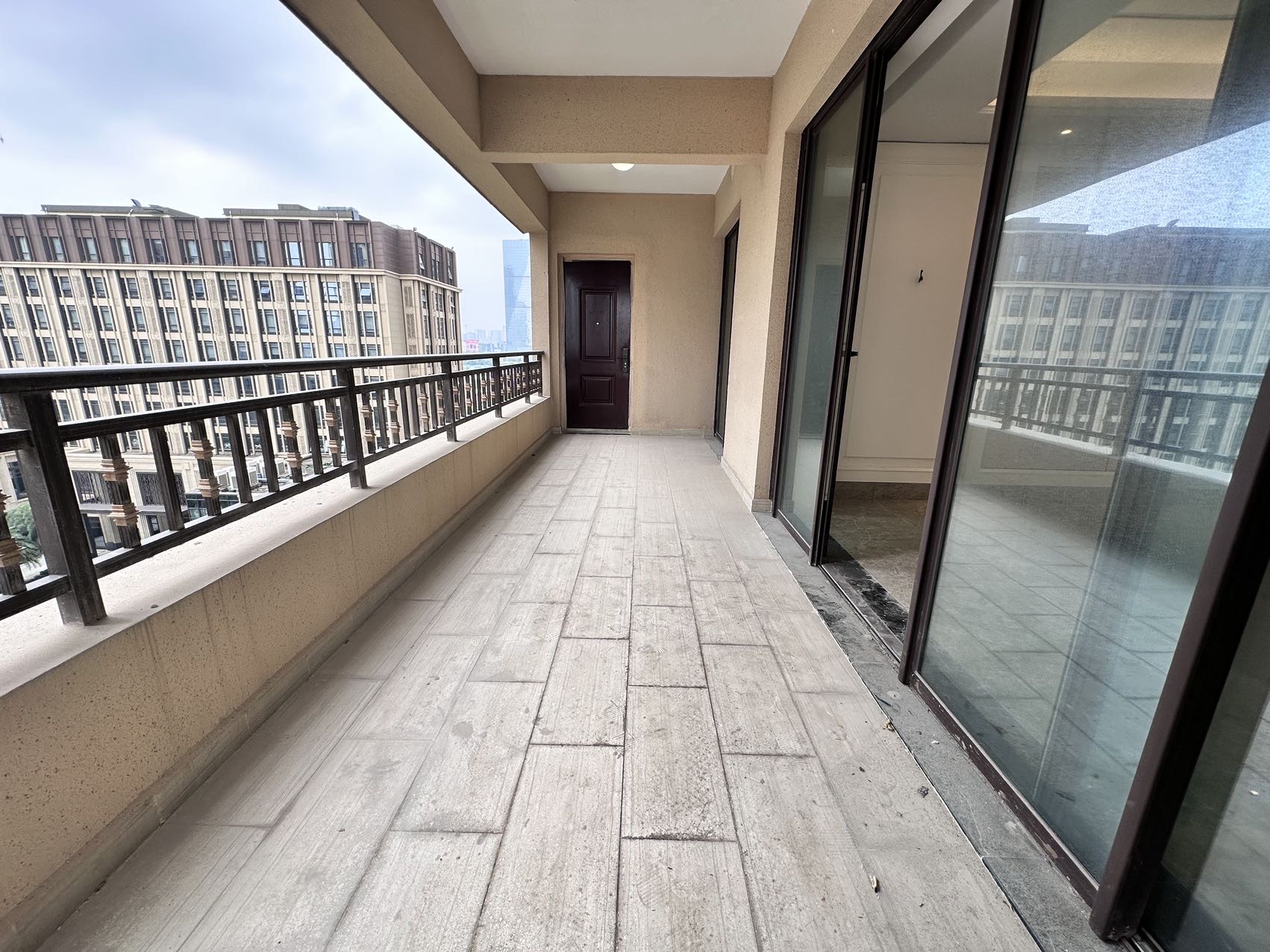 富力首府  4室2厅3卫    7300.0元/月室内图