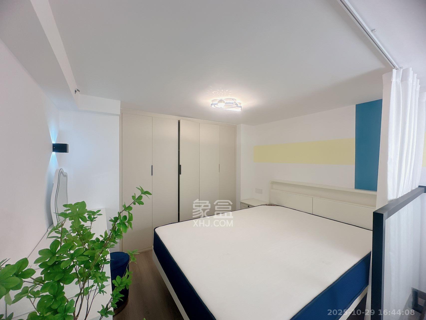 卓越中寰 2室1厅1卫 2200.0元/月 卓越中寰 2室1厅1卫 2200.0元/月室内图