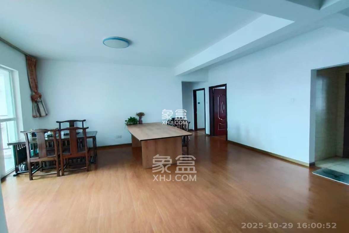 上河国际C区  3室1厅2卫    2500.0元/月 上河国际C区  3室1厅2卫    2500.0元/月室内图