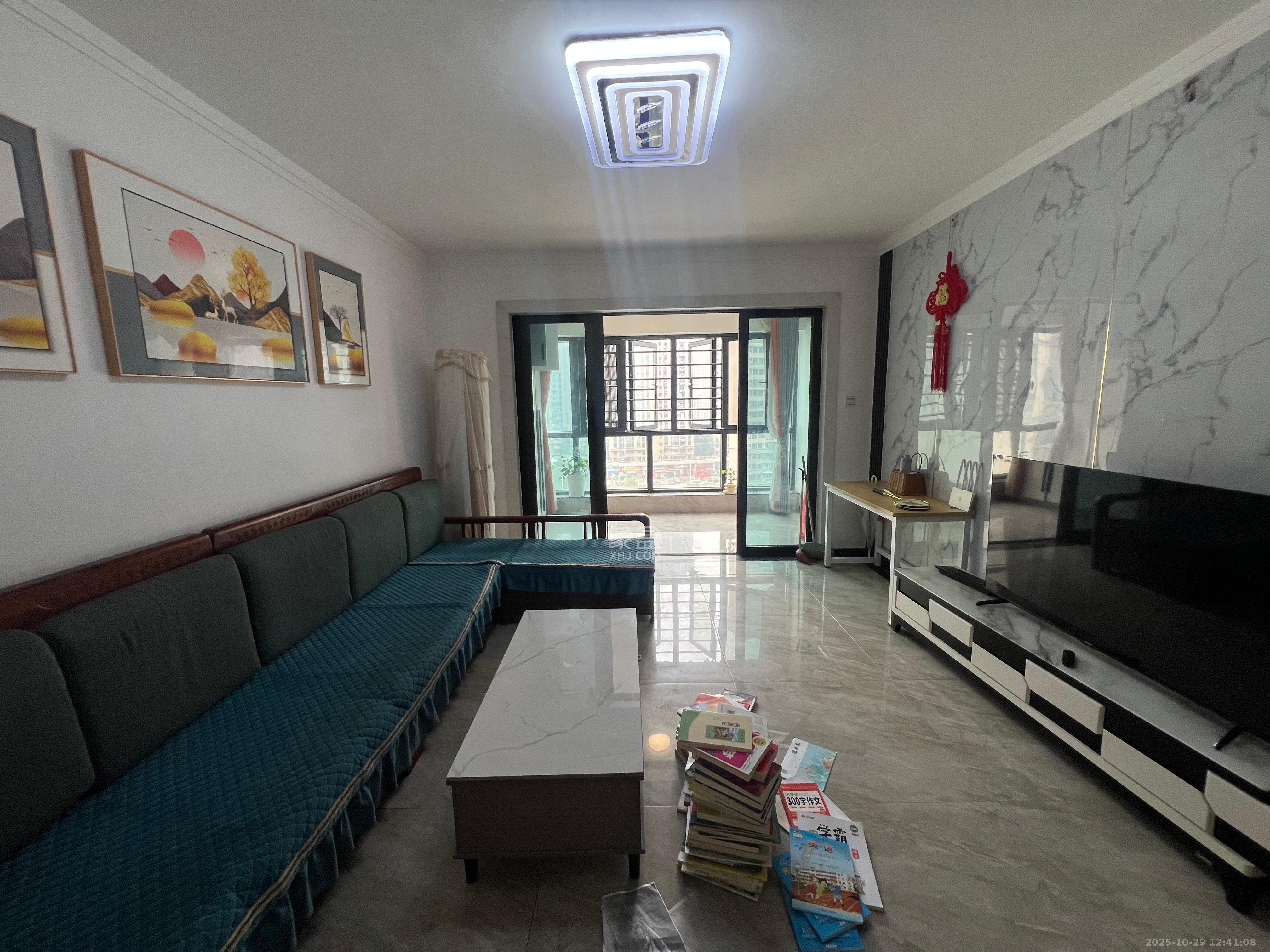 万润滨江天著  4室2厅2卫    3000.0元/月