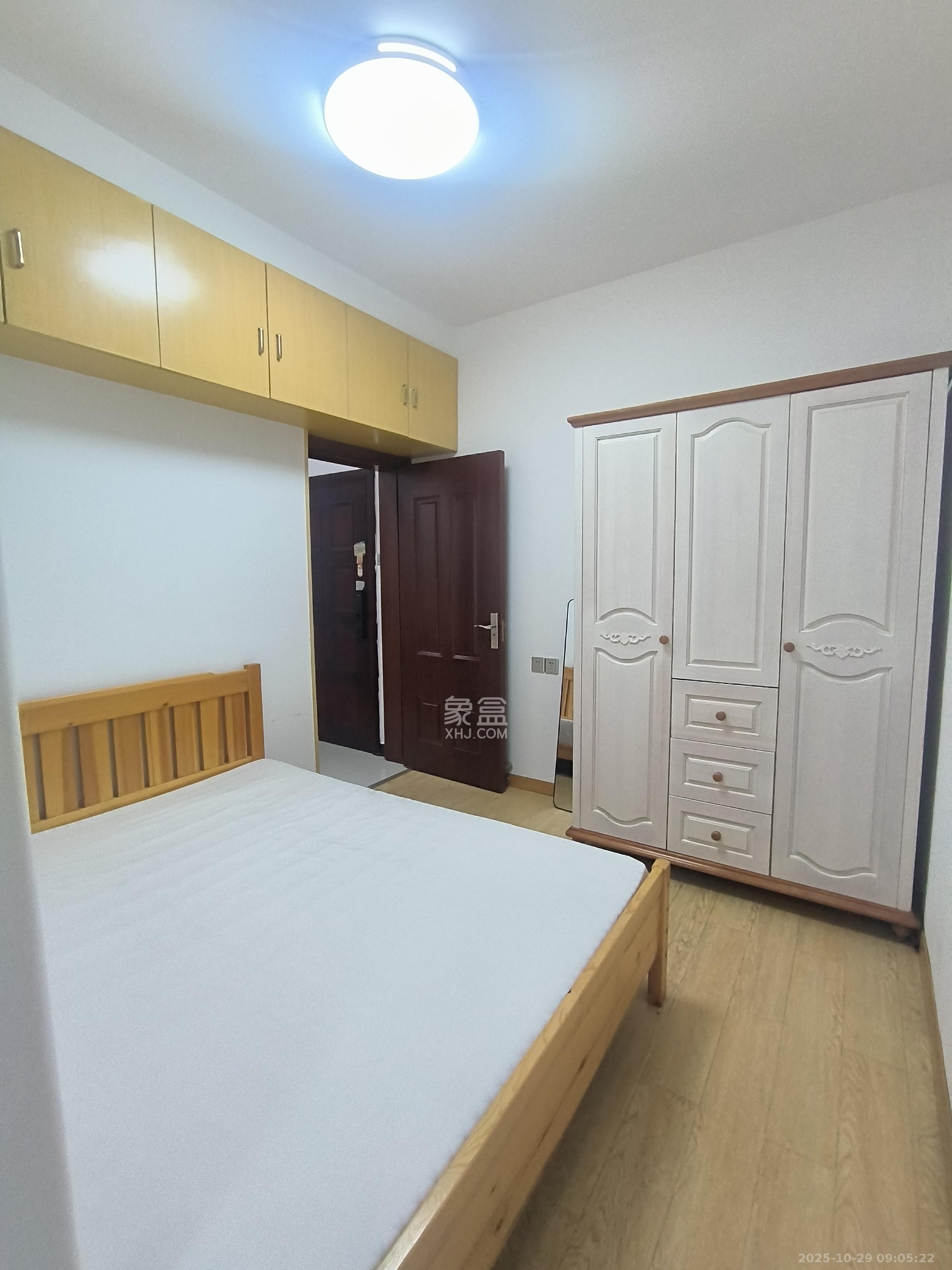 阳光锦城  1室1厅1卫    1700.0元/月室内图