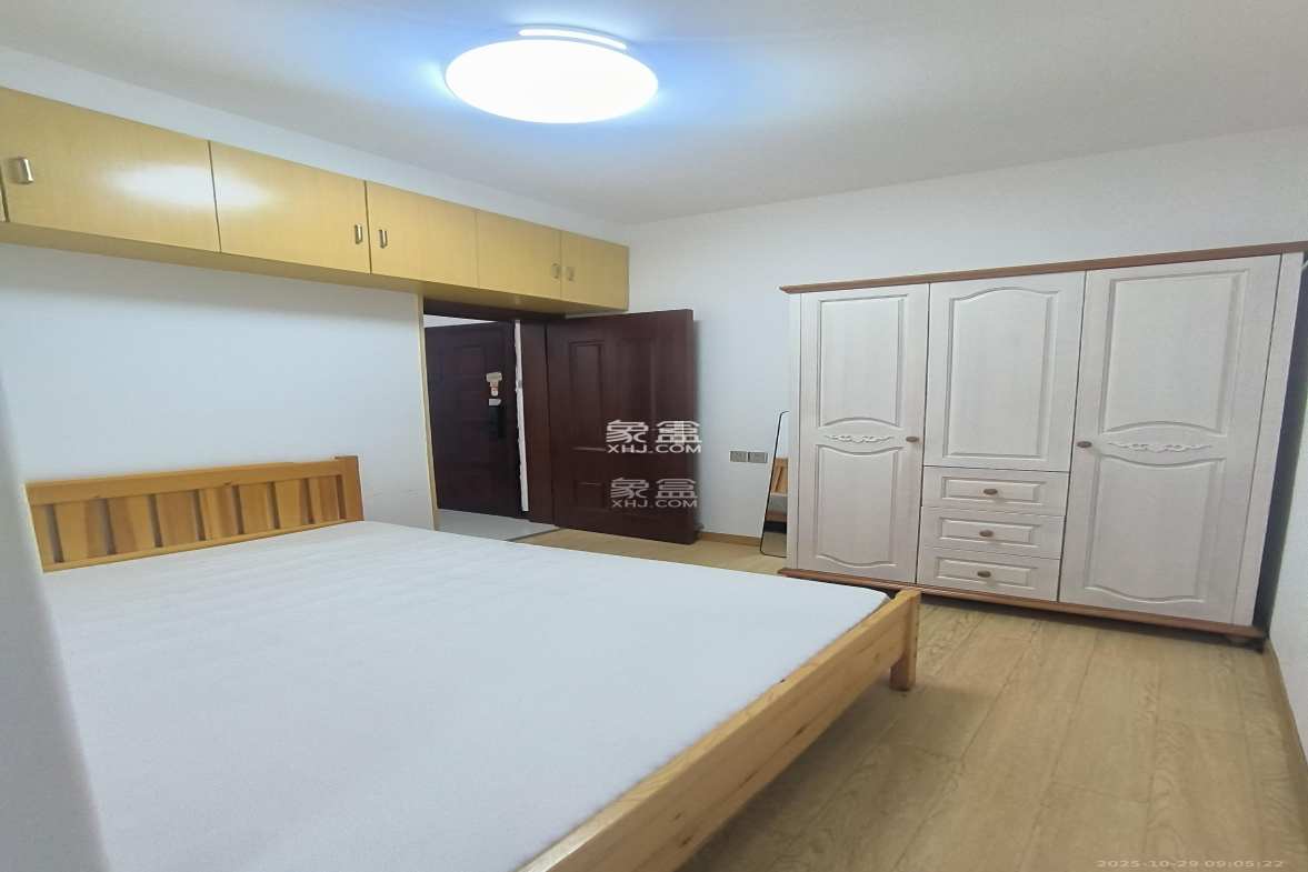 阳光锦城 1室1厅1卫 1700.0元/月 阳光锦城 1室1厅1卫 1700.0元/月室内图