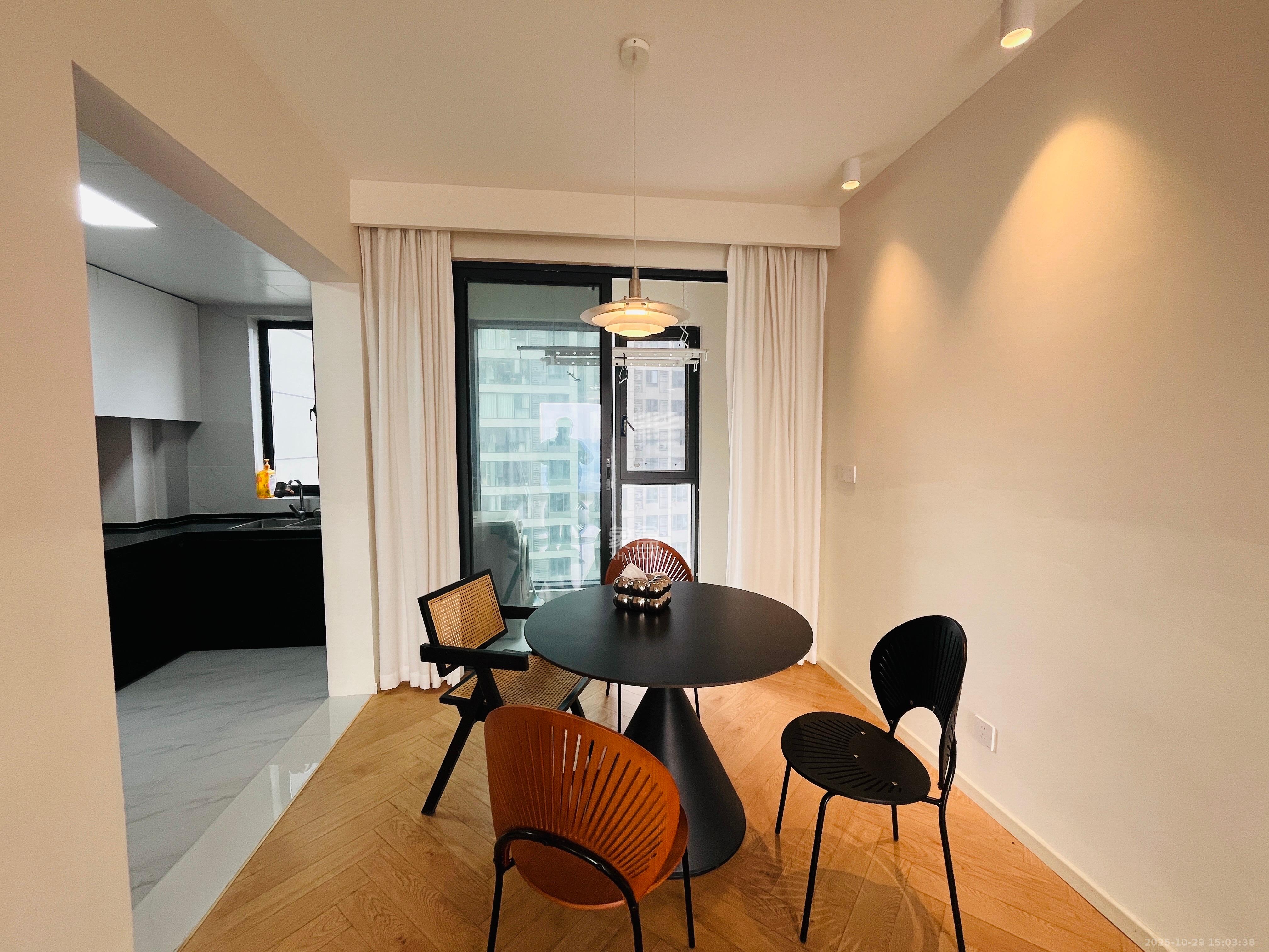 长房云尚公馆  3室2厅2卫    3000.0元/月 长房云尚公馆  3室2厅2卫    3000.0元/月室内图