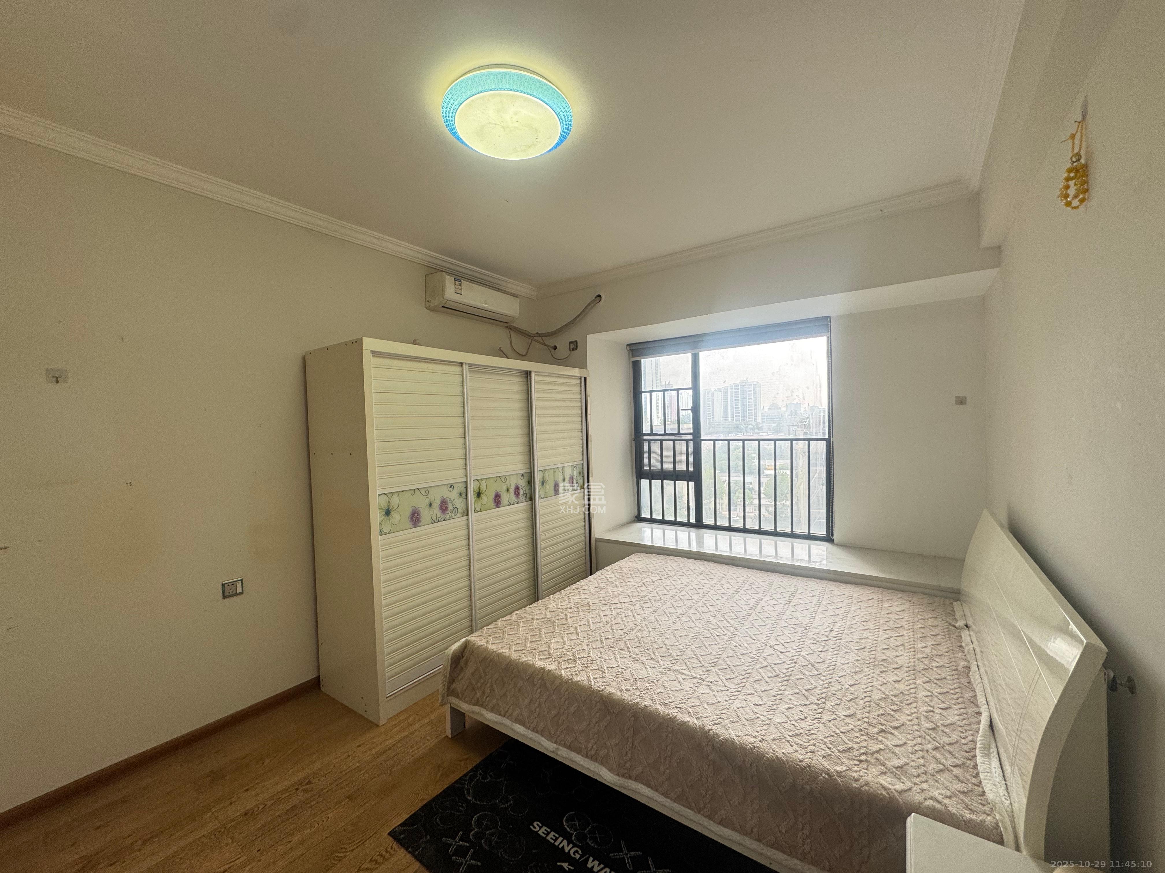 都市兰亭  3室2厅2卫    2300.0元/月室内图