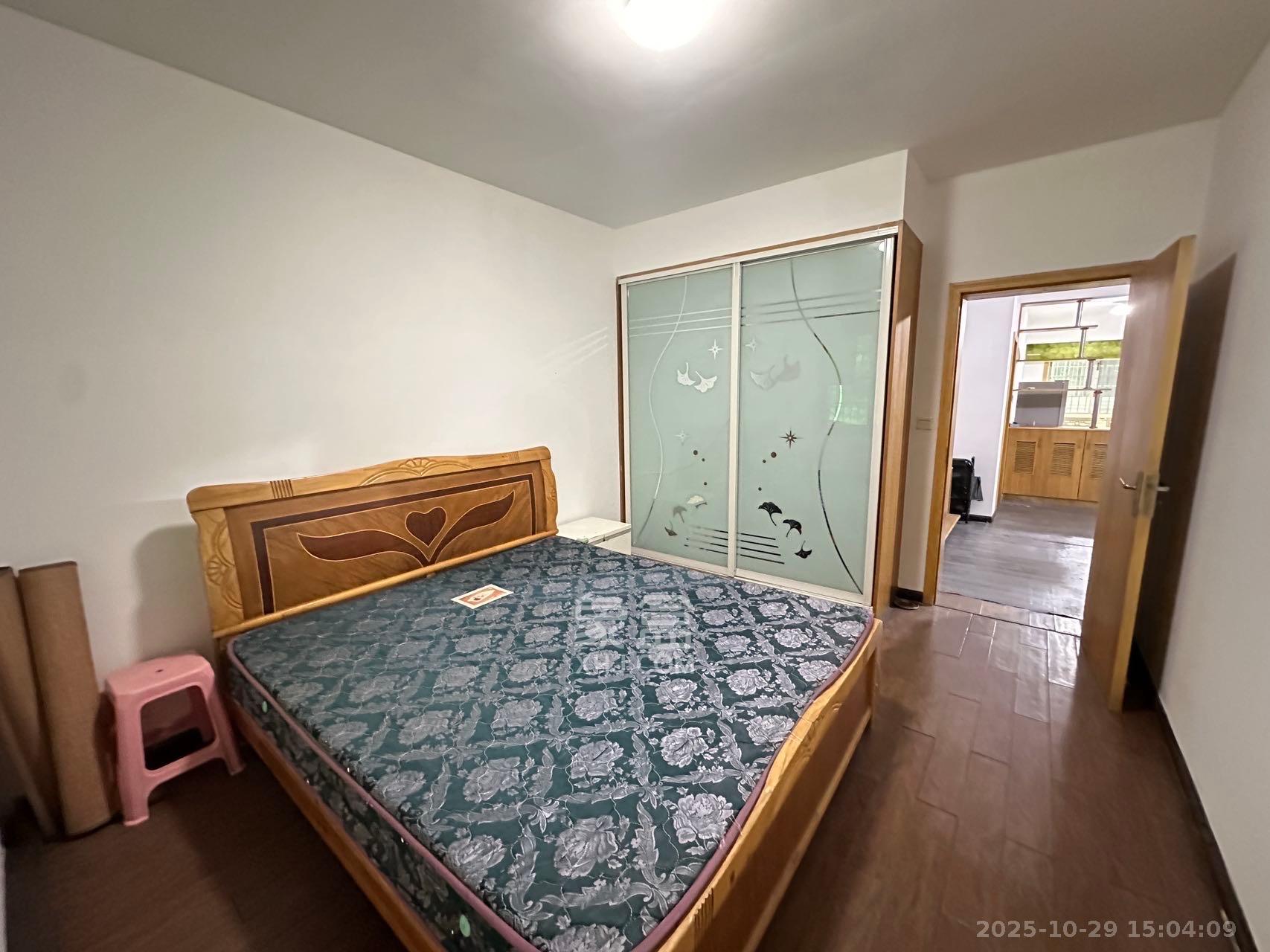 中南汽车世界 2室2厅1卫 1100.0元/月 中南汽车世界 2室2厅1卫 1100.0元/月室内图