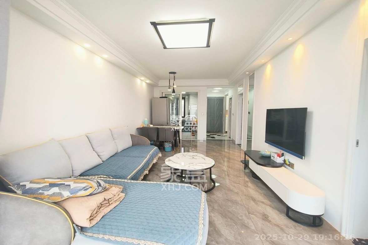 卓越蔚蓝城邦  3室2厅1卫    2700.0元/月 卓越蔚蓝城邦  3室2厅1卫    2700.0元/月室内图