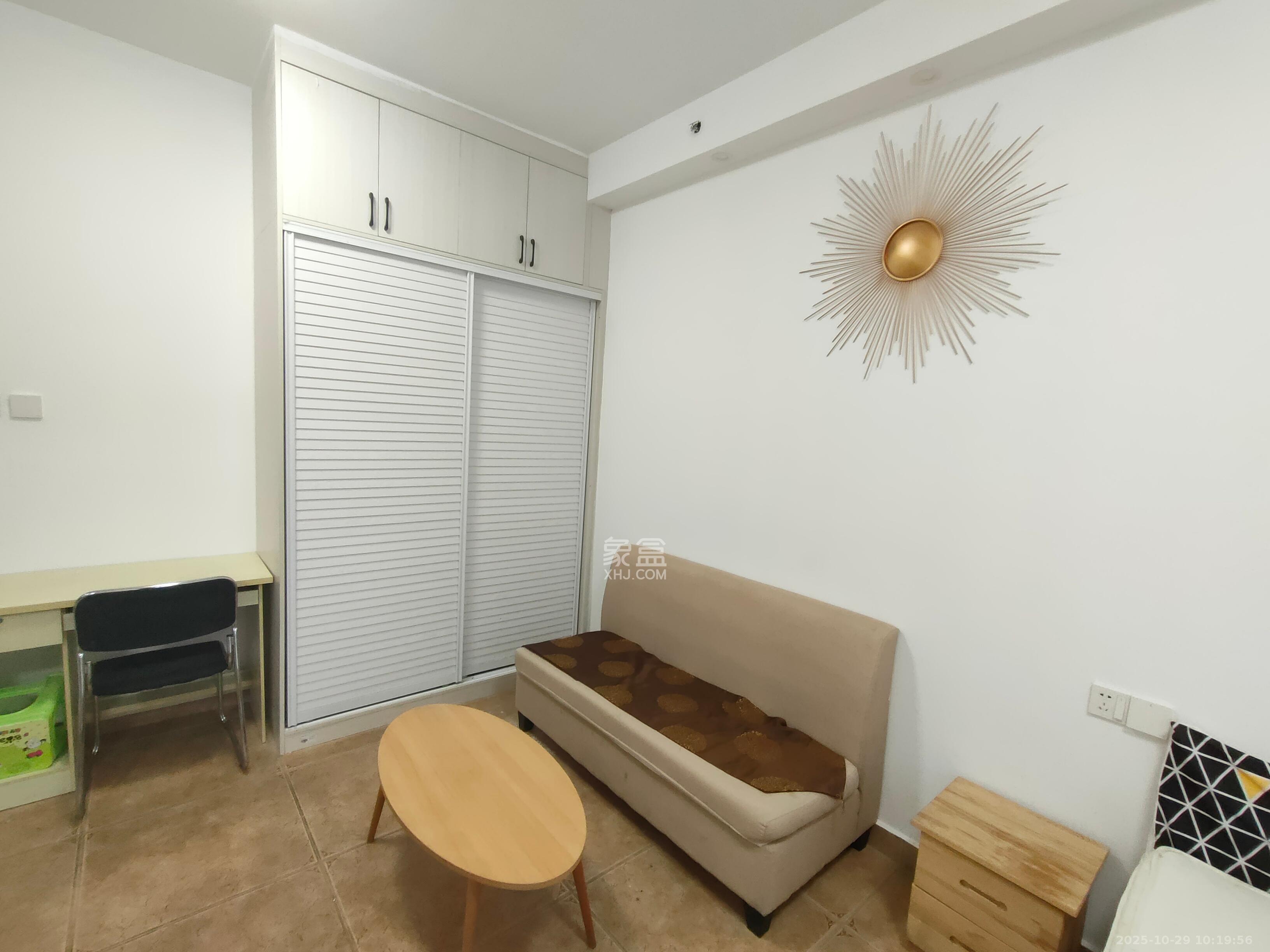 第六都(陆都小区) 1室1厅1卫 1700.0元/月 第六都(陆都小区) 1室1厅1卫 1700.0元/月室内图