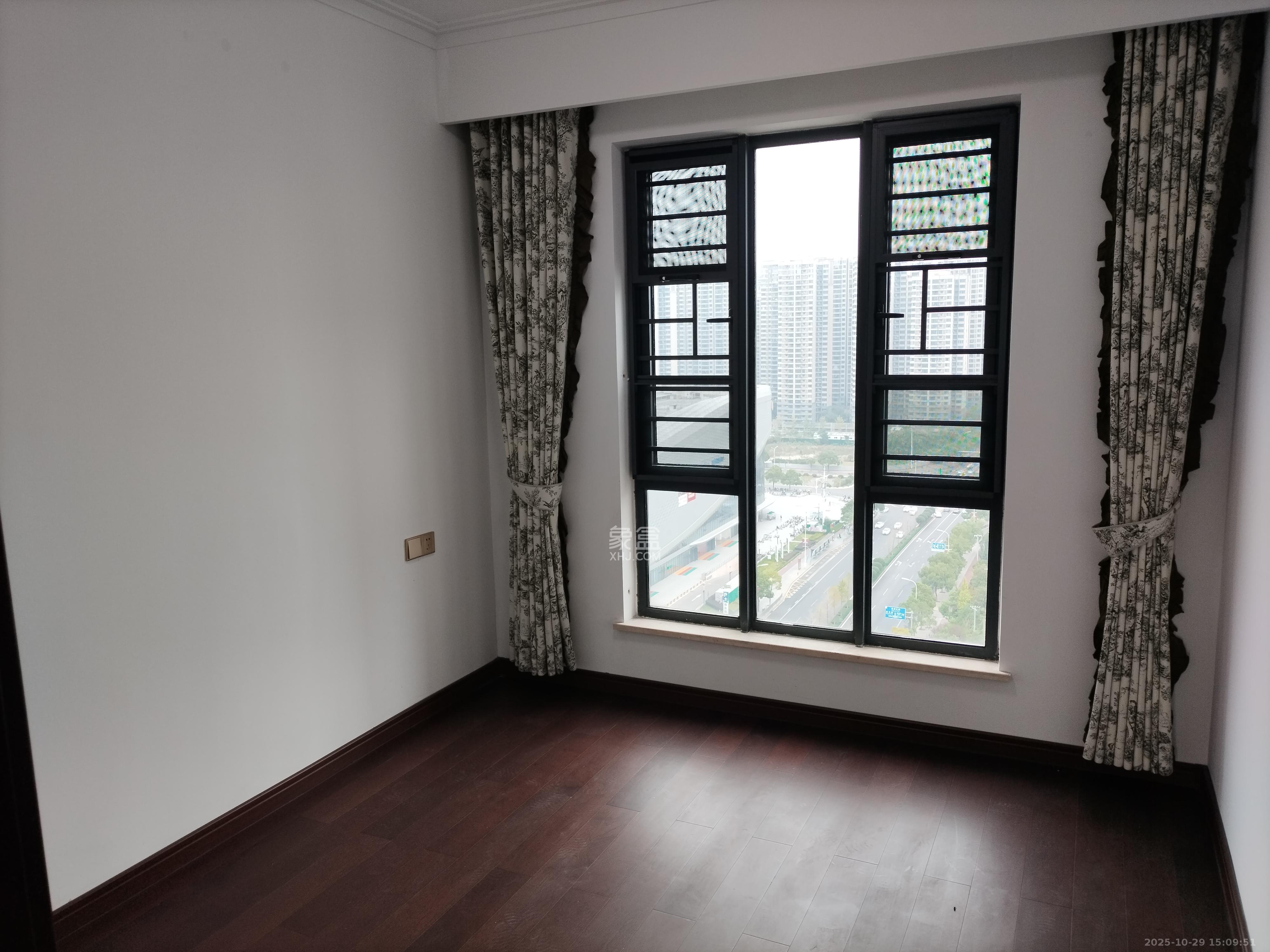 绿地长沙城际空间站(柏仕佳苑)  4室2厅2卫    3600.0元/月 绿地长沙城际空间站(柏仕佳苑)  4室2厅2卫    3600.0元/月室内图