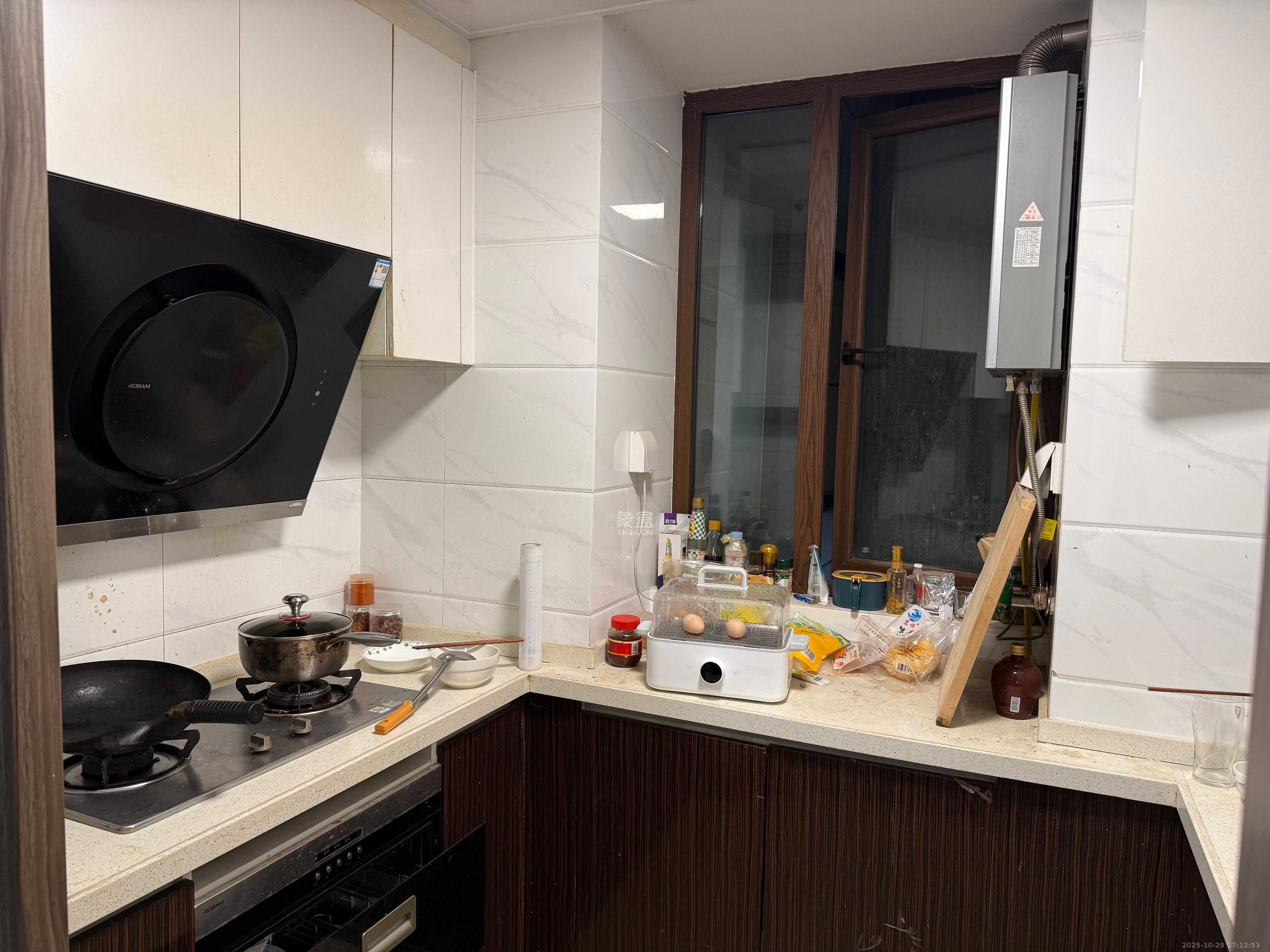 碧桂园中央花园  3室2厅1卫    2500.0元/月 碧桂园中央花园  3室2厅1卫    2500.0元/月室内图1