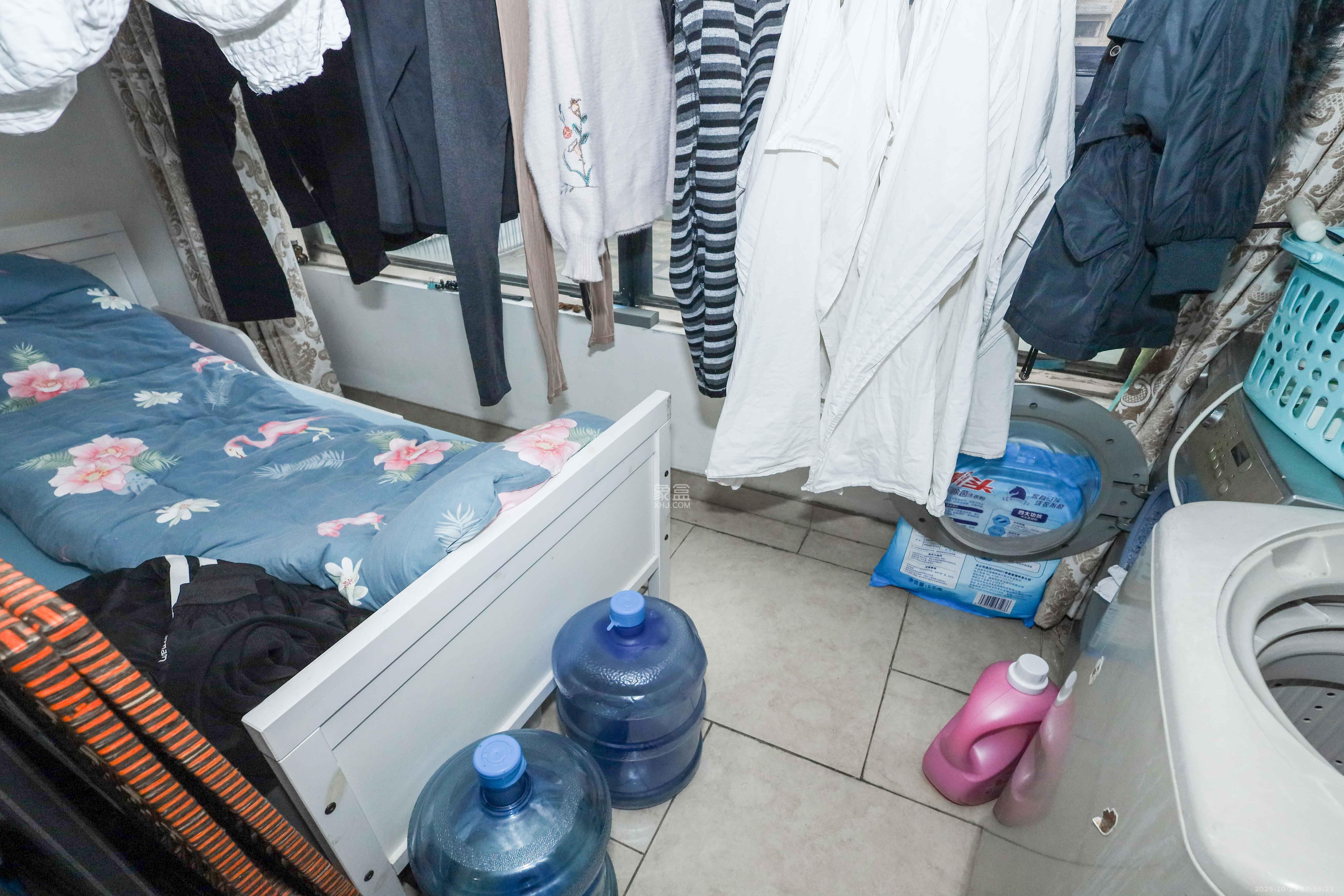 好莱城(弘德西街)  2室2厅1卫    1900.0元/月 好莱城(弘德西街)  2室2厅1卫    1900.0元/月室内图