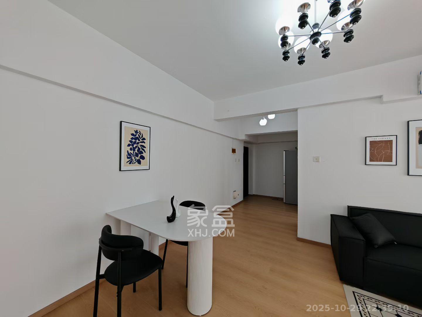 星典时代  1室2厅1卫    2300.0元/月 星典时代  1室2厅1卫    2300.0元/月室内图