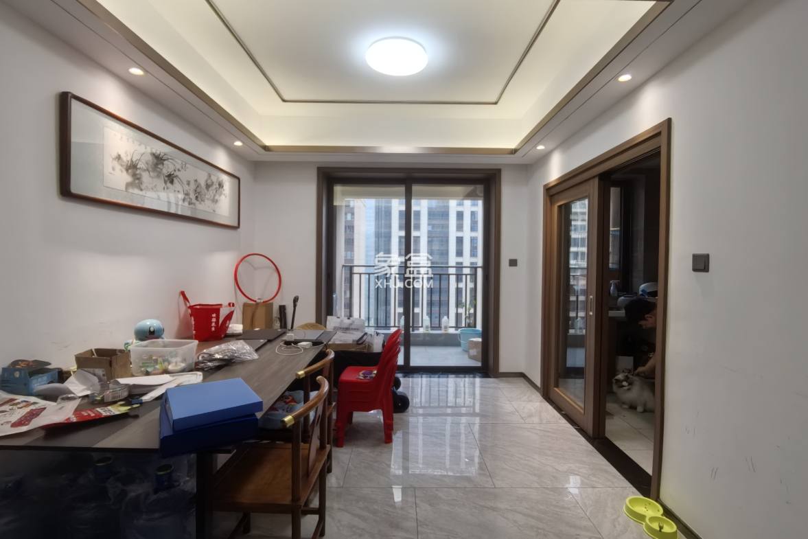 海航豪庭南苑  3室2厅2卫    4200.0元/月 海航豪庭南苑  3室2厅2卫    4200.0元/月室内图1