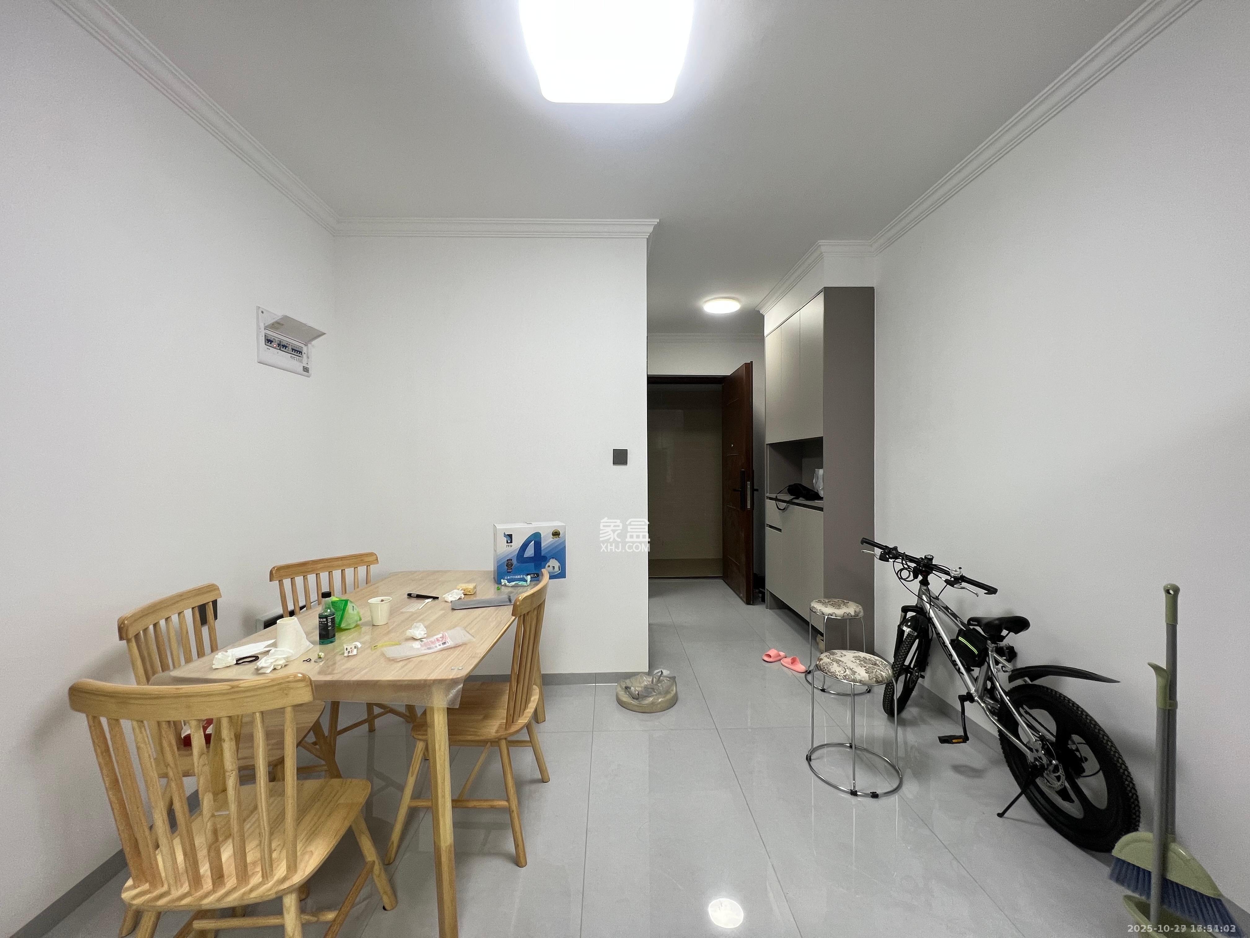 谷山景苑  2室2厅1卫    1800.0元/月 谷山景苑  2室2厅1卫    1800.0元/月室内图1