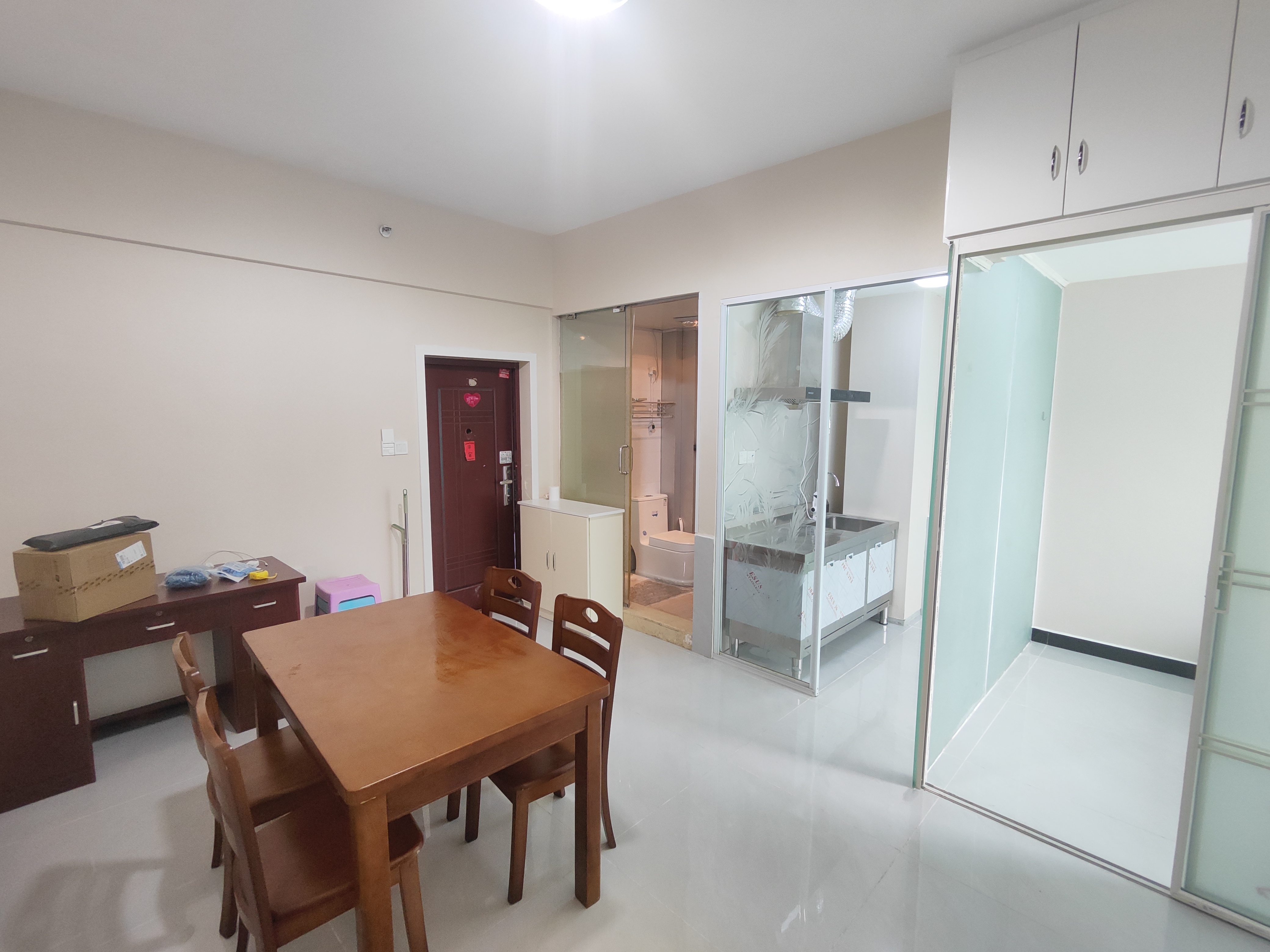 豪菲斯国际公寓(缤纷一季)  1室1厅1卫    1600.0元/月 豪菲斯国际公寓(缤纷一季)  1室1厅1卫    1600.0元/月户型图