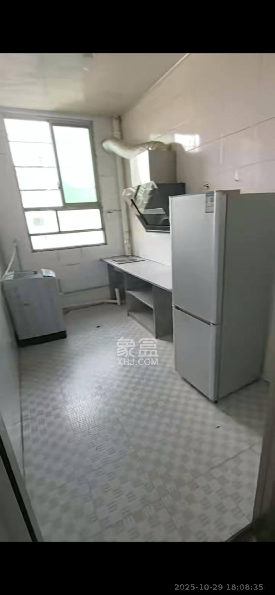 青山家园  3室2厅1卫    1650.0元/月室内图