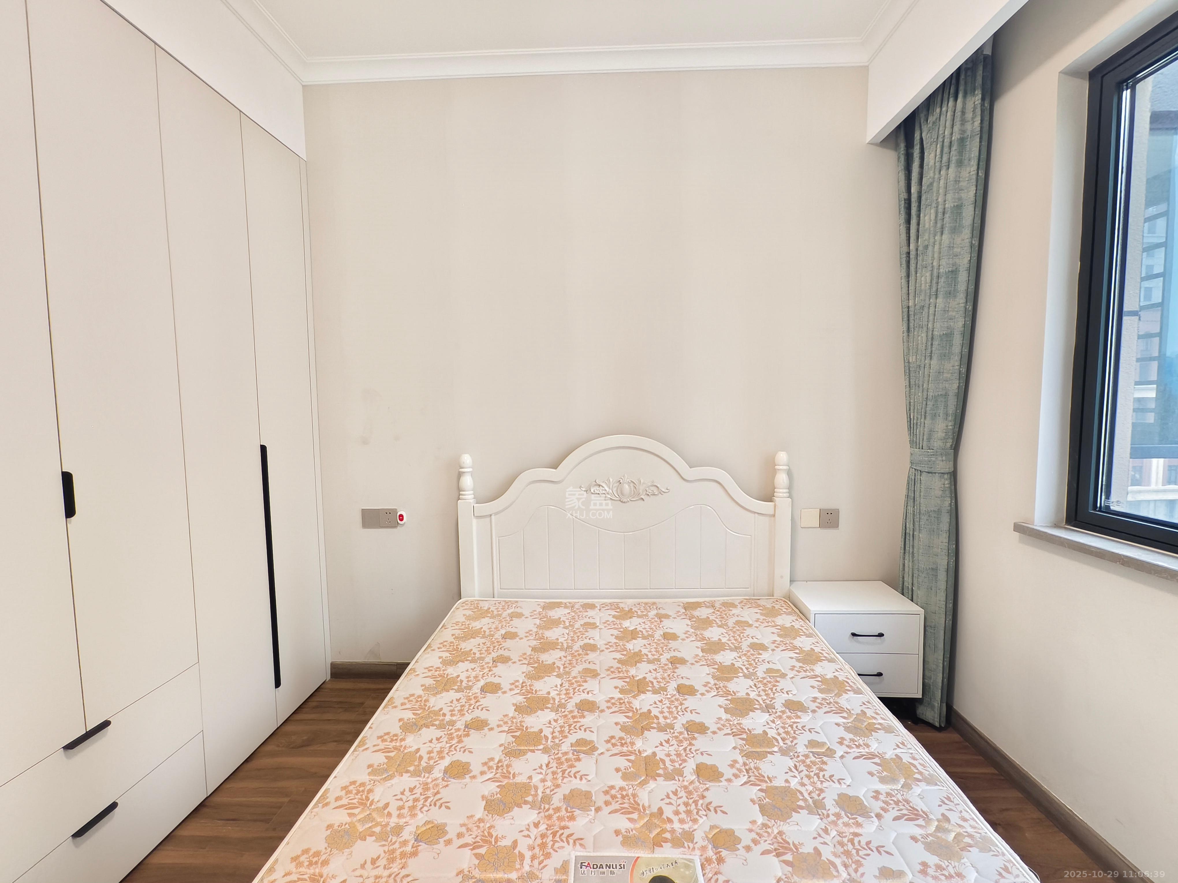 梦想新天地  3室2厅2卫    3000.0元/月室内图