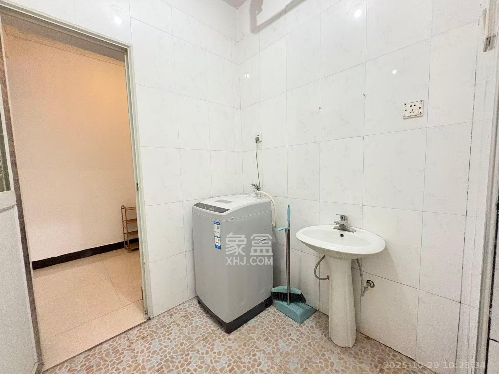 星沙国际物流园/泉星社区  3室2厅2卫    1200.0元/月 星沙国际物流园/泉星社区  3室2厅2卫    1200.0元/月室内图