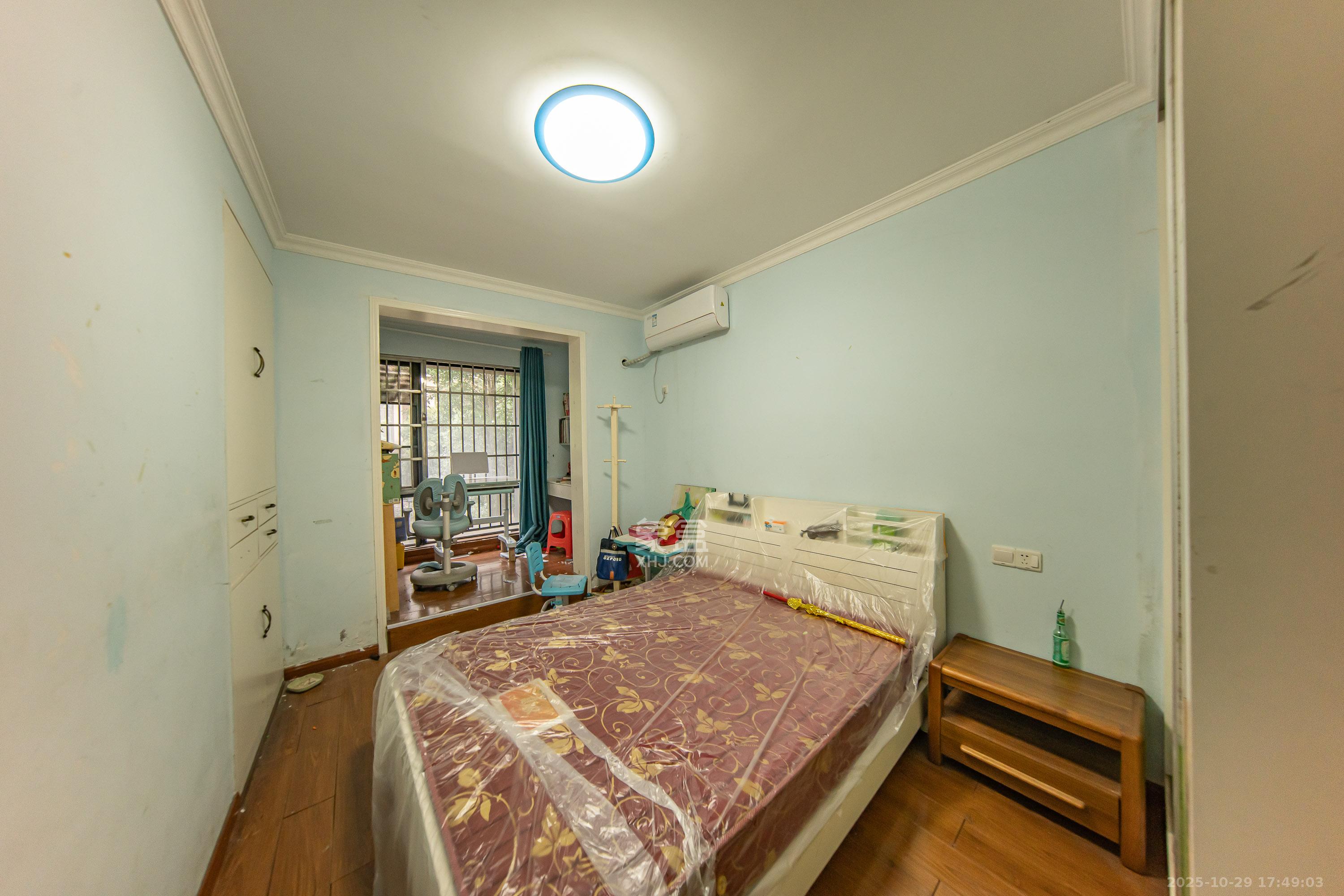 中建麓山和苑 3室2厅2卫 75.0万 中建麓山和苑 3室2厅2卫 75.0万卧室