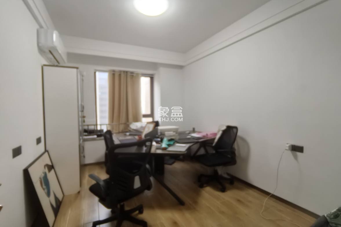 海航豪庭南苑  3室2厅2卫    4200.0元/月 海航豪庭南苑  3室2厅2卫    4200.0元/月室内图