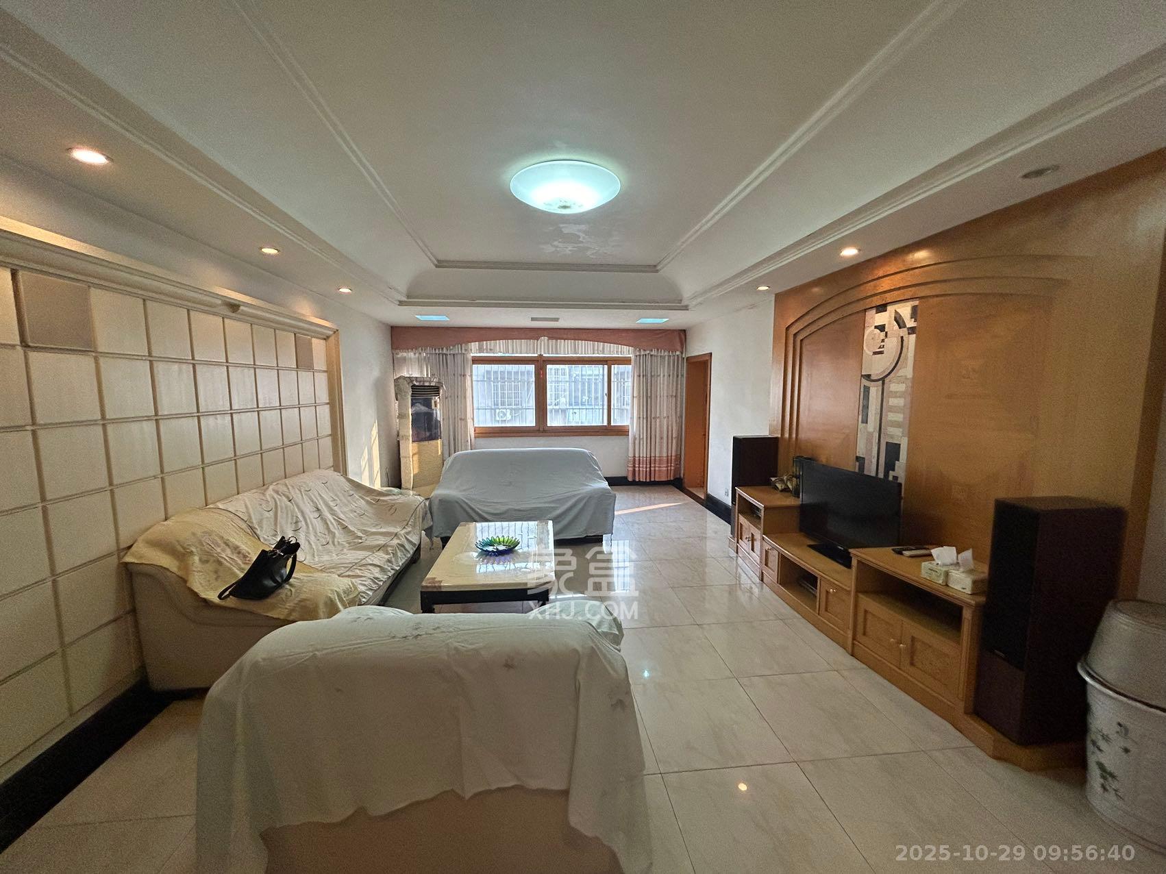 雨花区政府宿舍(韶山路)  4室2厅2卫    1800.0元/月 雨花区政府宿舍(韶山路)  4室2厅2卫    1800.0元/月