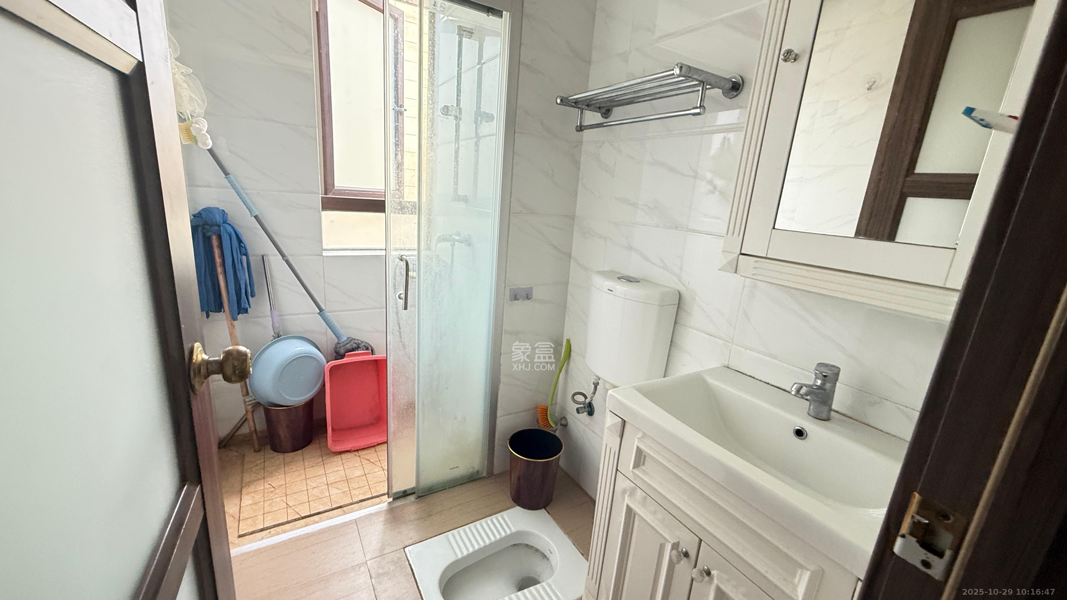 碧桂园大学印象一期  4室2厅1卫    2200.0元/月 碧桂园大学印象一期  4室2厅1卫    2200.0元/月室内图