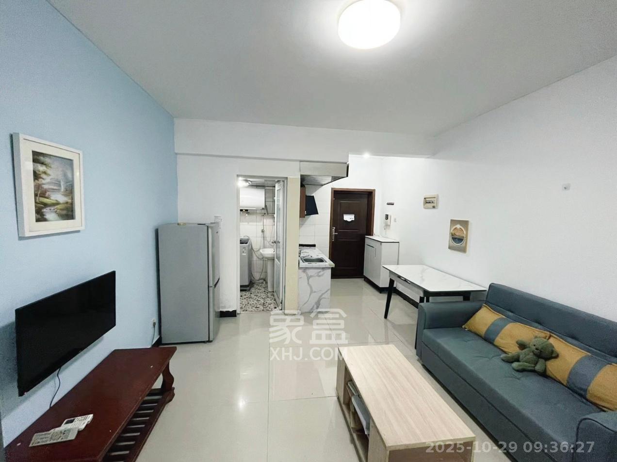 巢之恋  1室1厅1卫    1400.0元/月