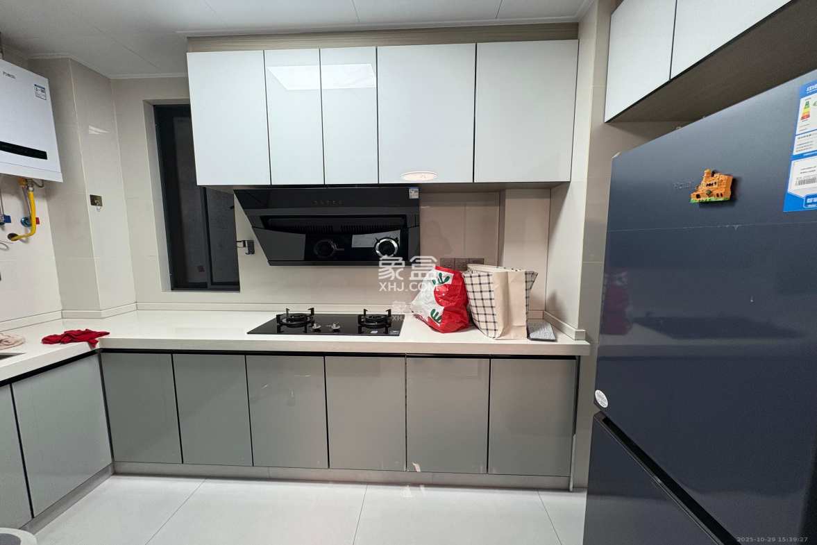 旭日嘉苑  2室2厅1卫    2300.0元/月 旭日嘉苑  2室2厅1卫    2300.0元/月室内图