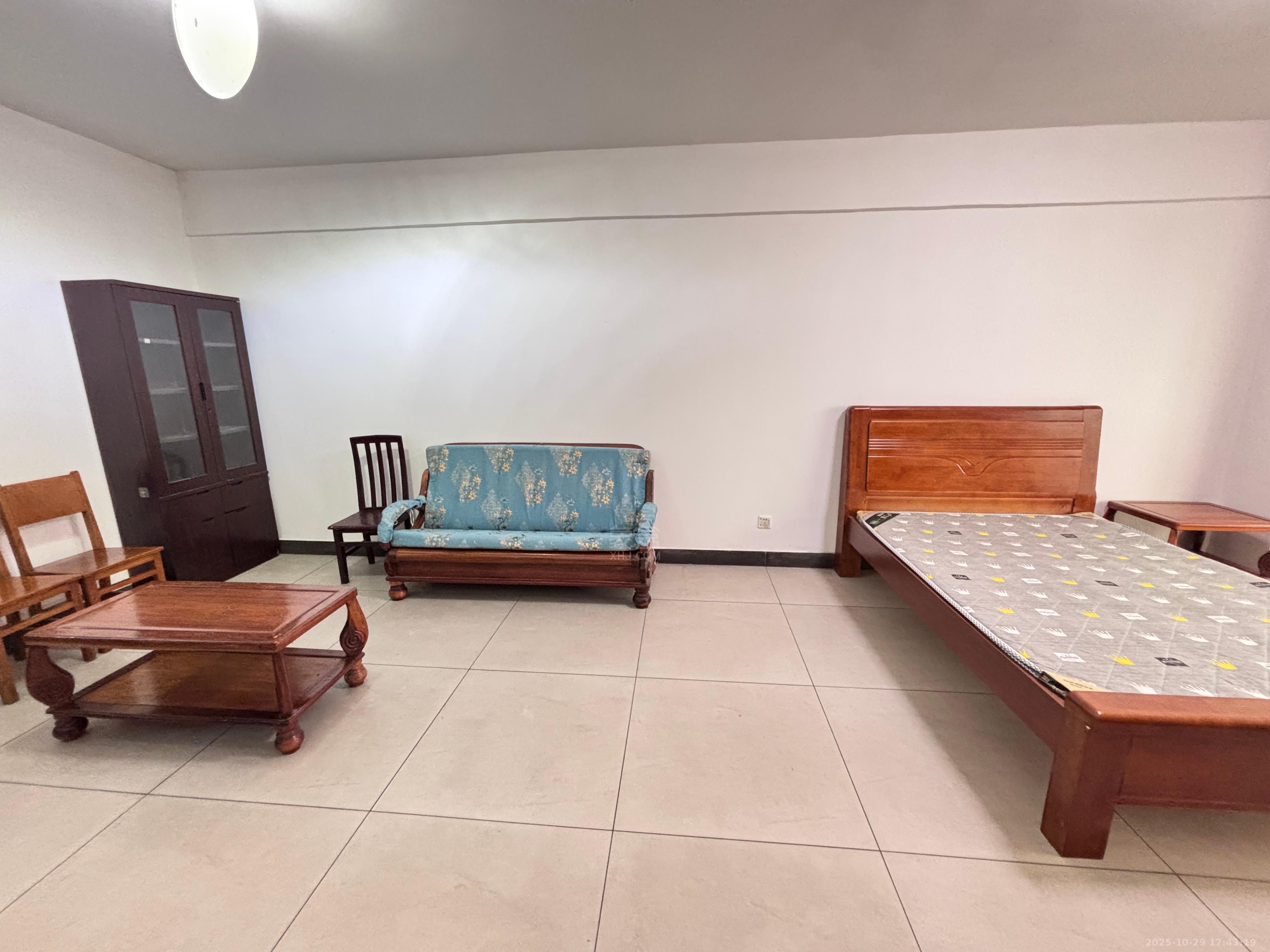 家润多 1室1厅1卫 1000.0元/月 家润多 1室1厅1卫 1000.0元/月室内图